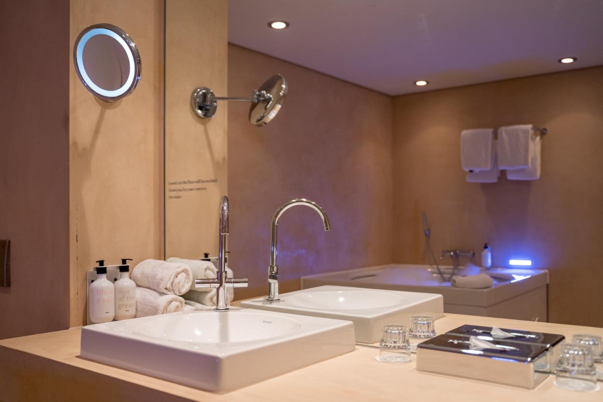 Waterfront Junior Suite with terrace - Photo 2