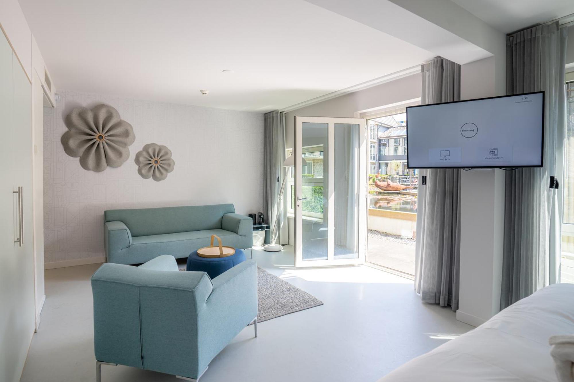 Waterfront Junior Suite with terrace - Photo 4
