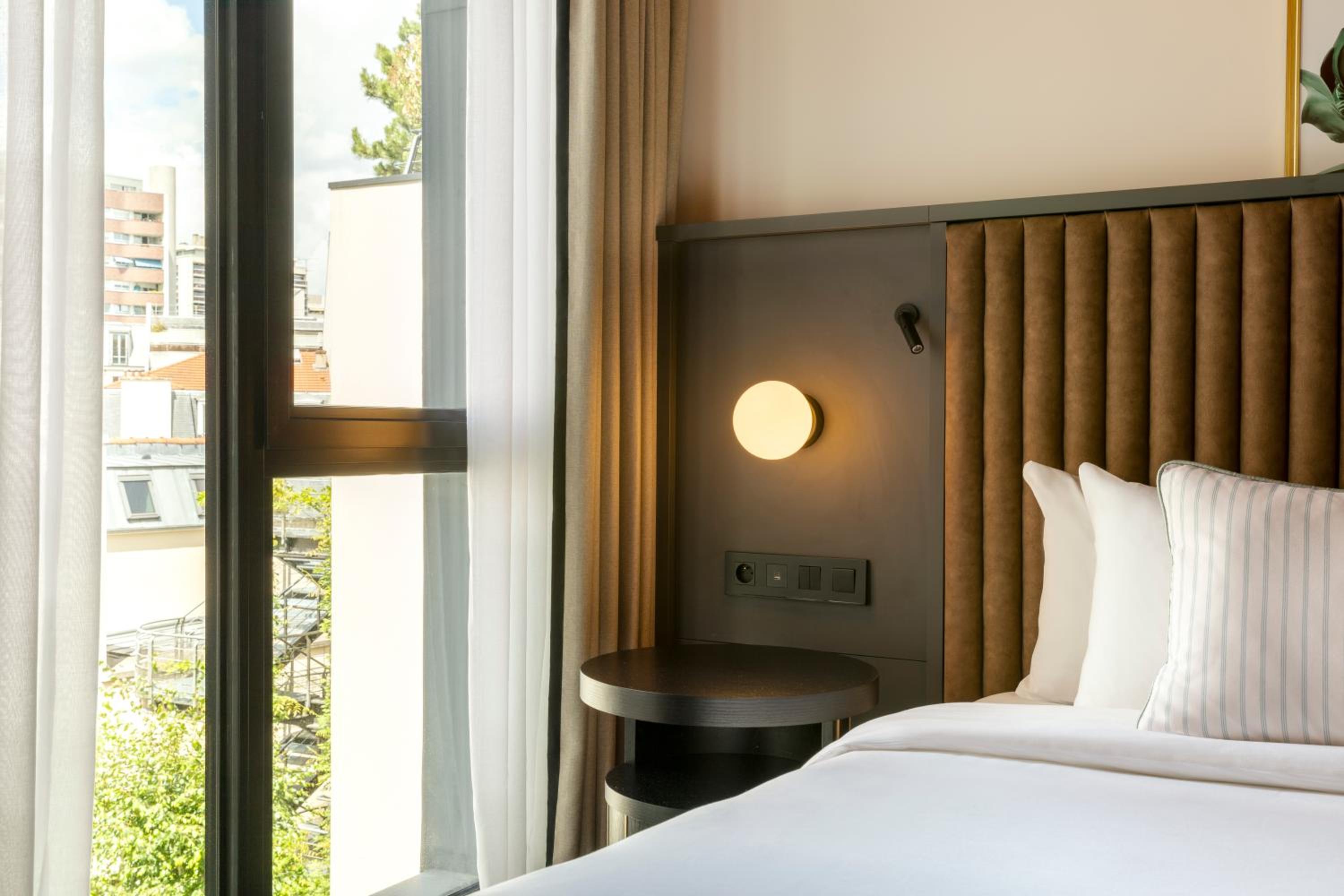 Chambre Lit King-Size Deluxe - Vue sur Cour - Photo 10