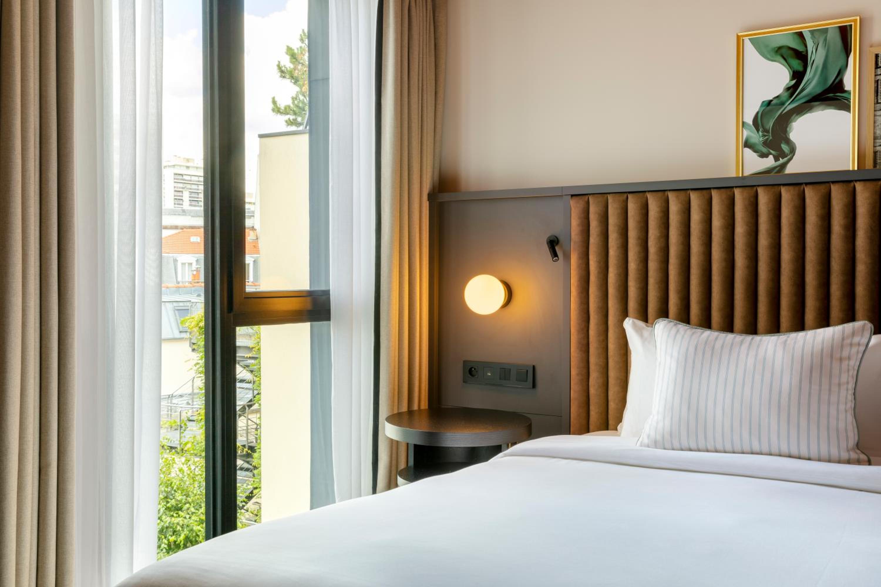 Chambre Lit King-Size Deluxe - Vue sur Cour - Photo 11