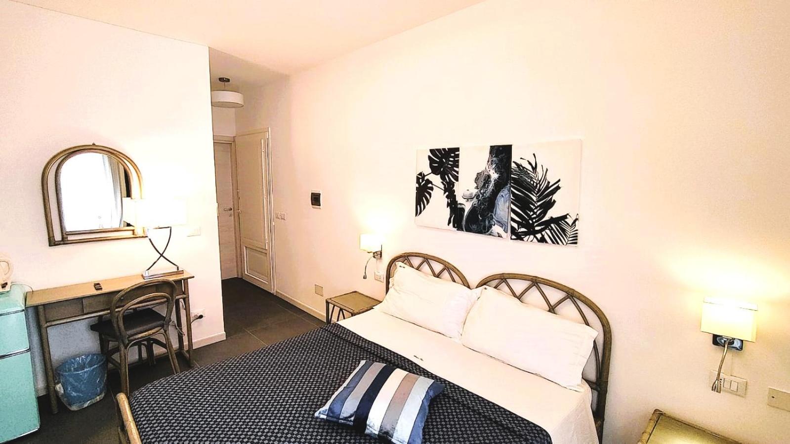 Large Double Room