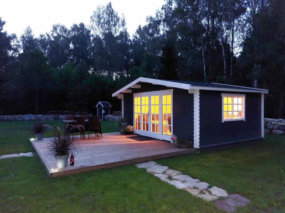 One-Bedroom House photo 1