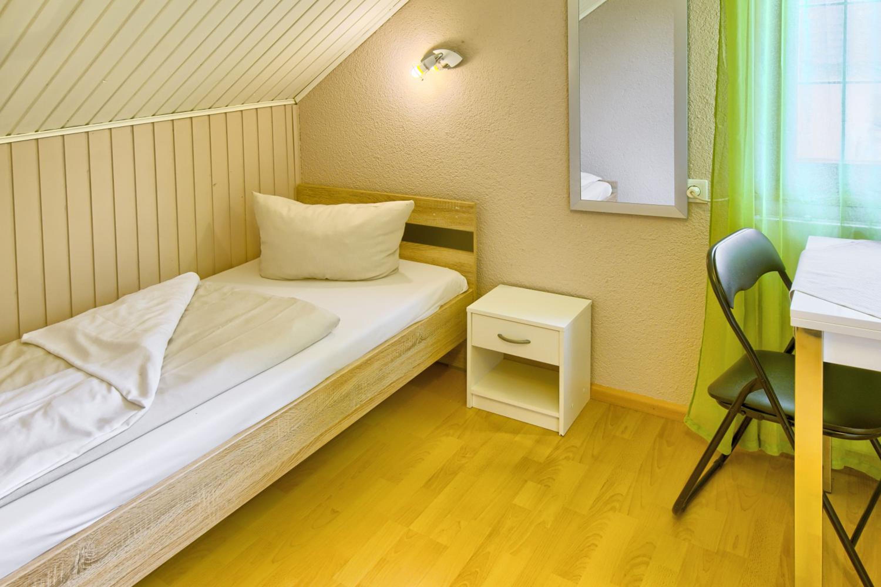 Budget Single Room photo 2