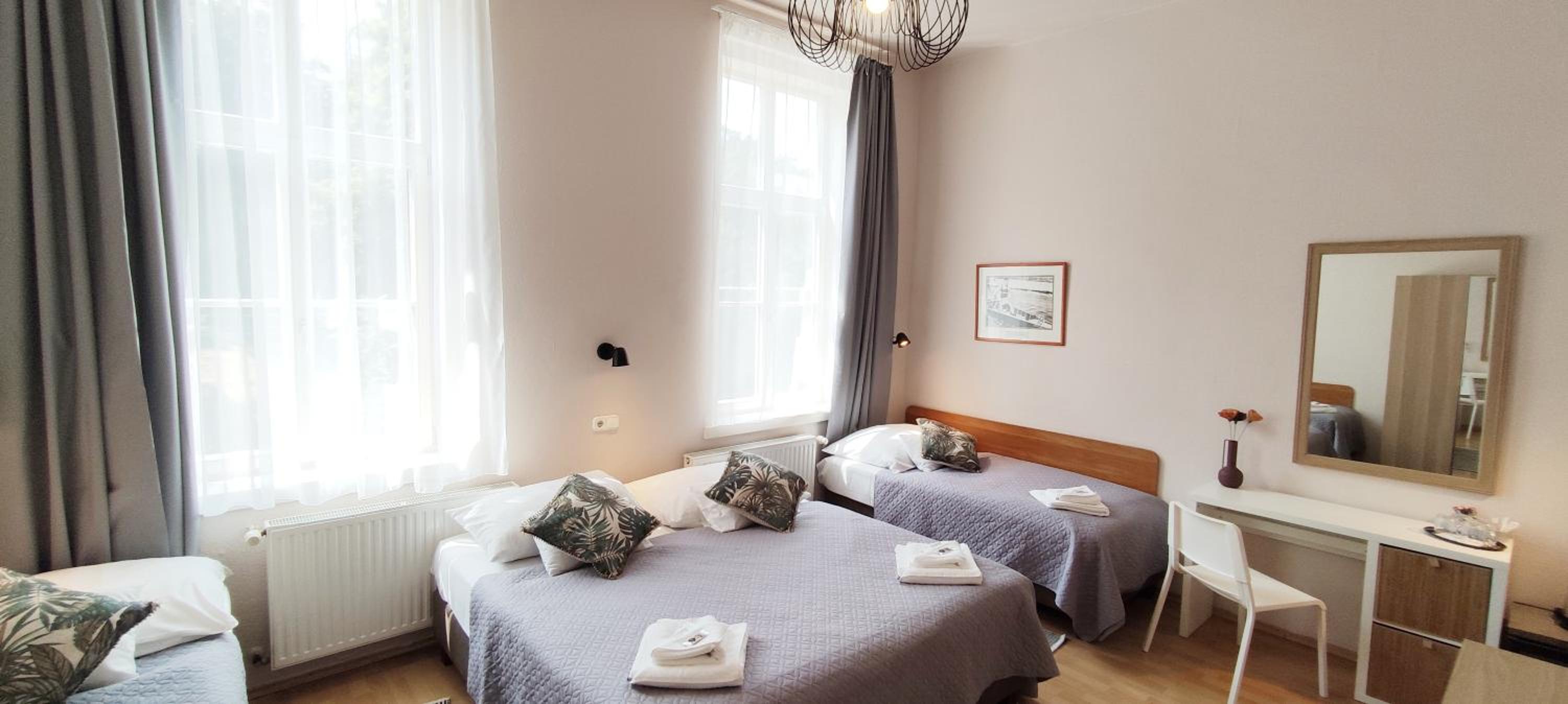 Quadruple Room - Photo 1