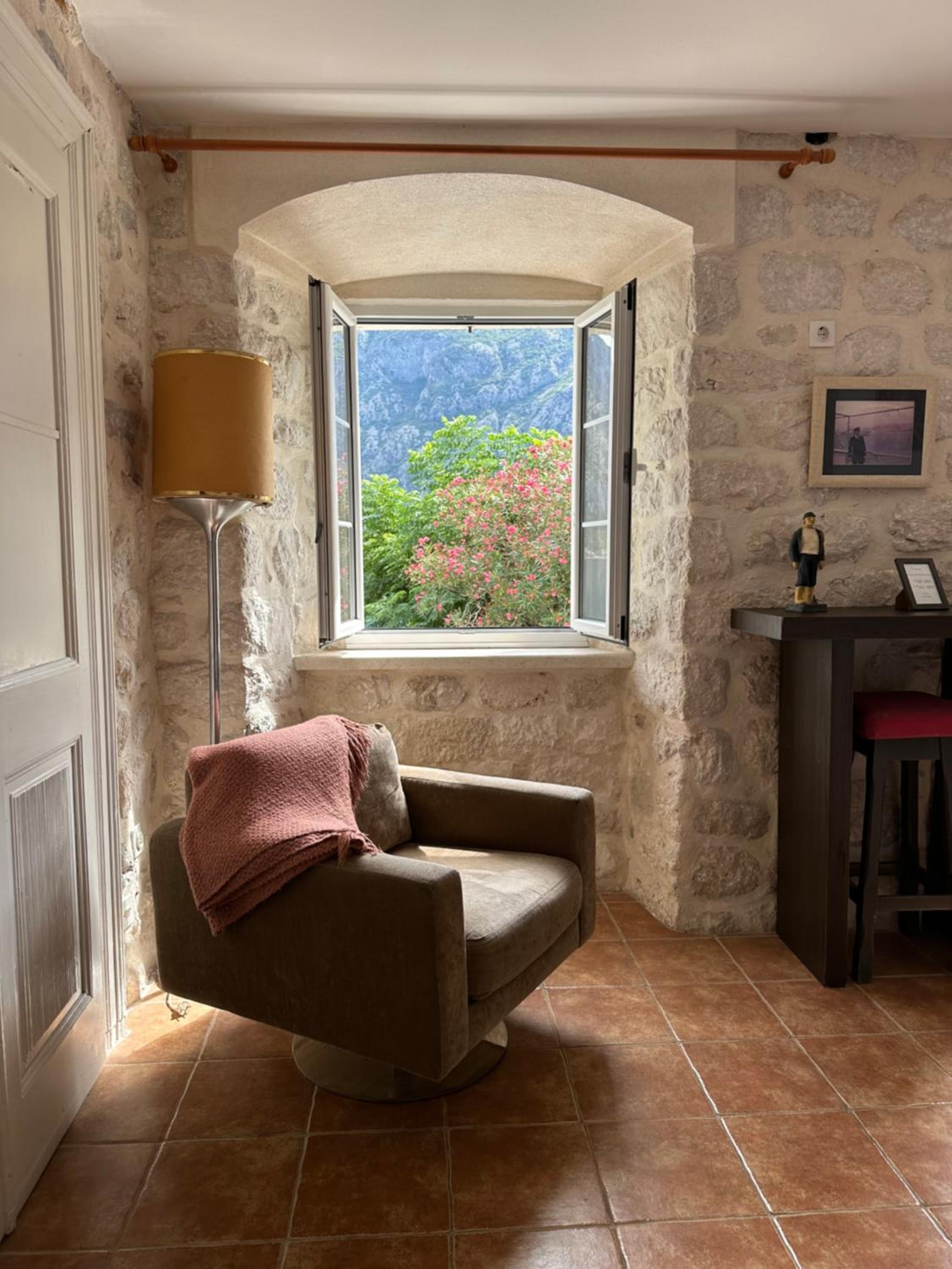 Apartment With Sea View
