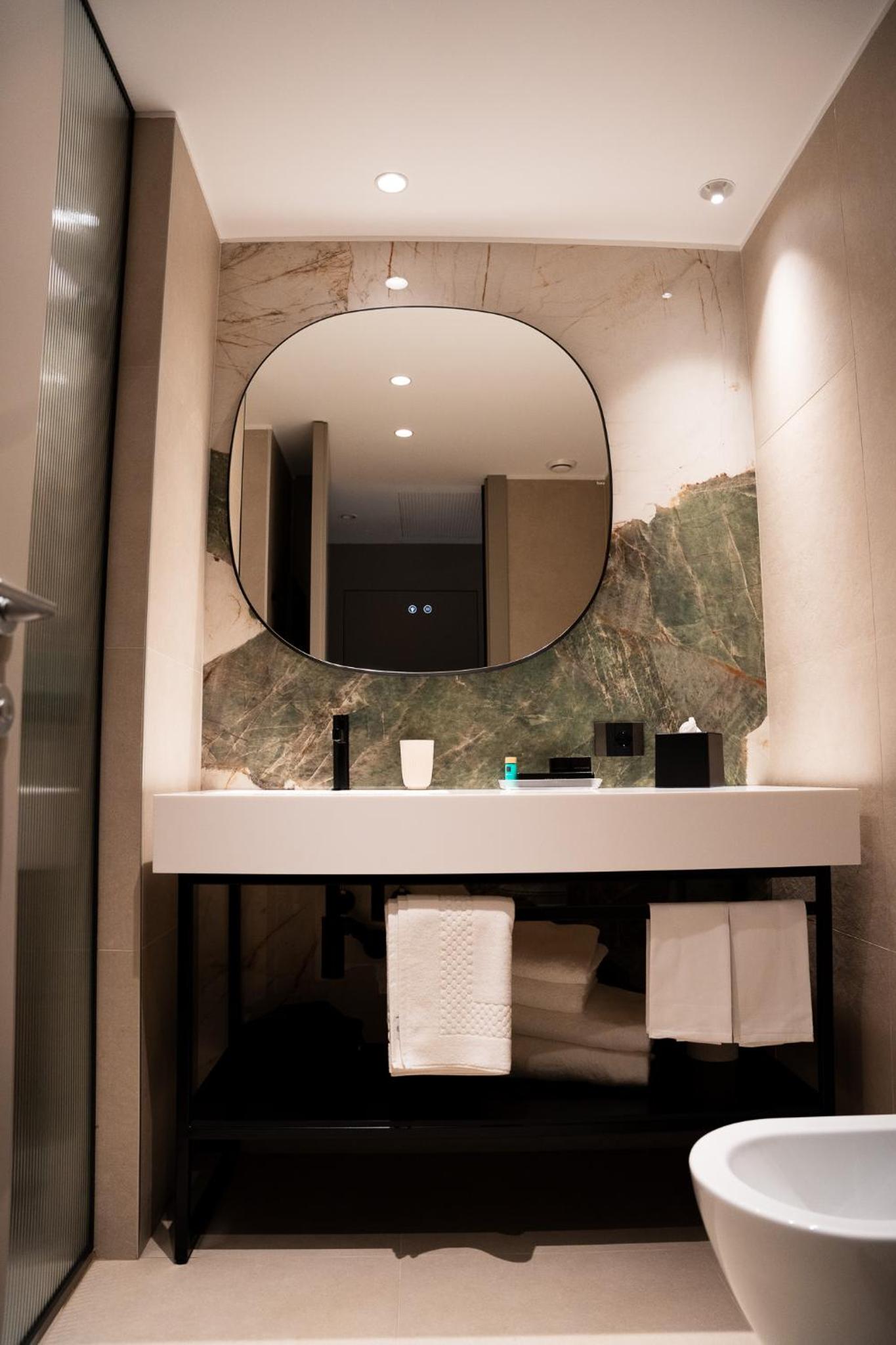 Superior Double or Twin Room with Garden View photo 3