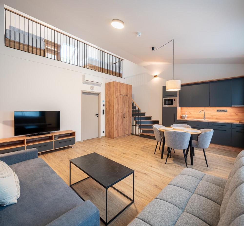 Maisonette photo 1