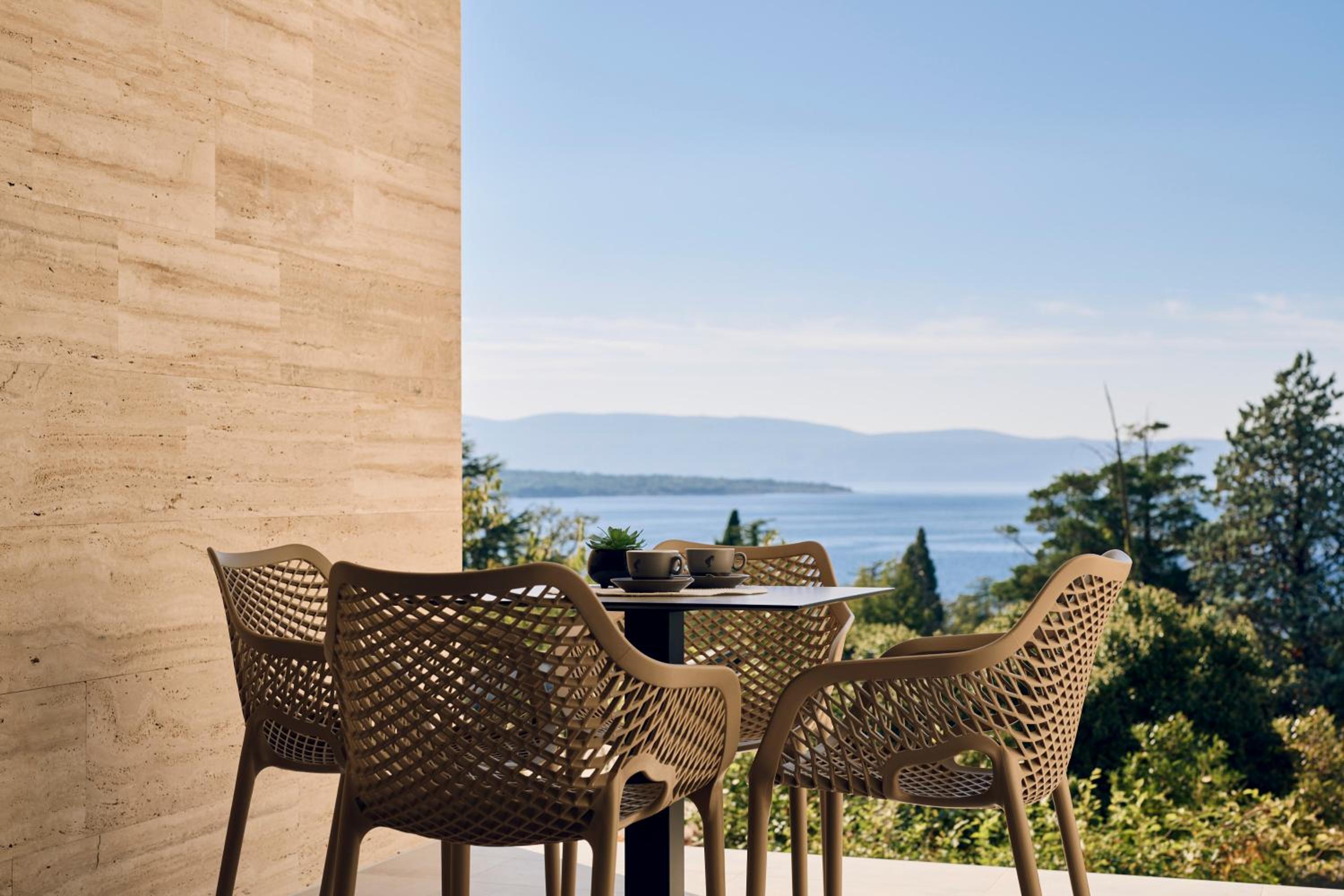 One-Bedroom Apartment with Terrace - Sea Side
