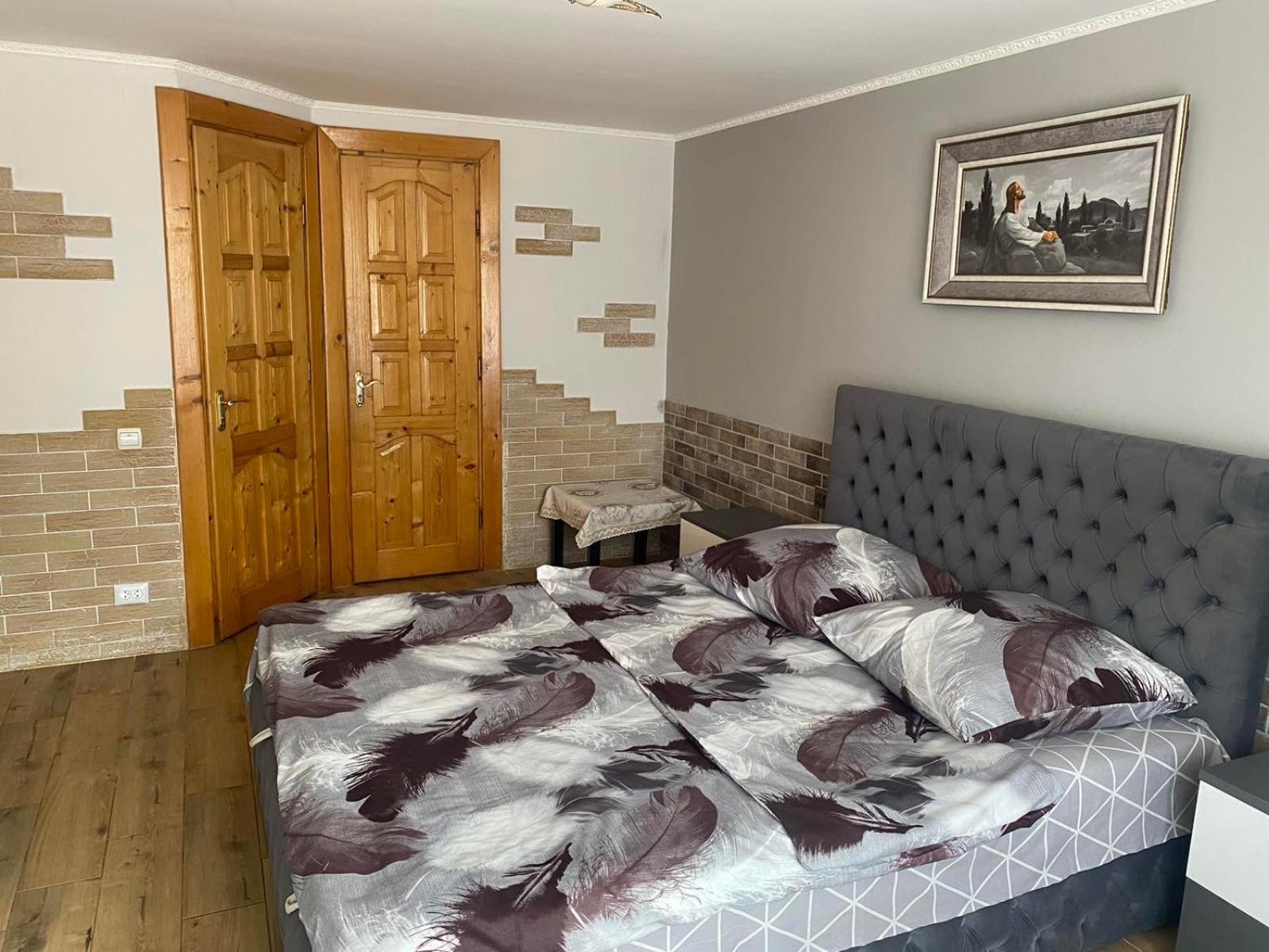 Double Room with Private Bathroom photo 1