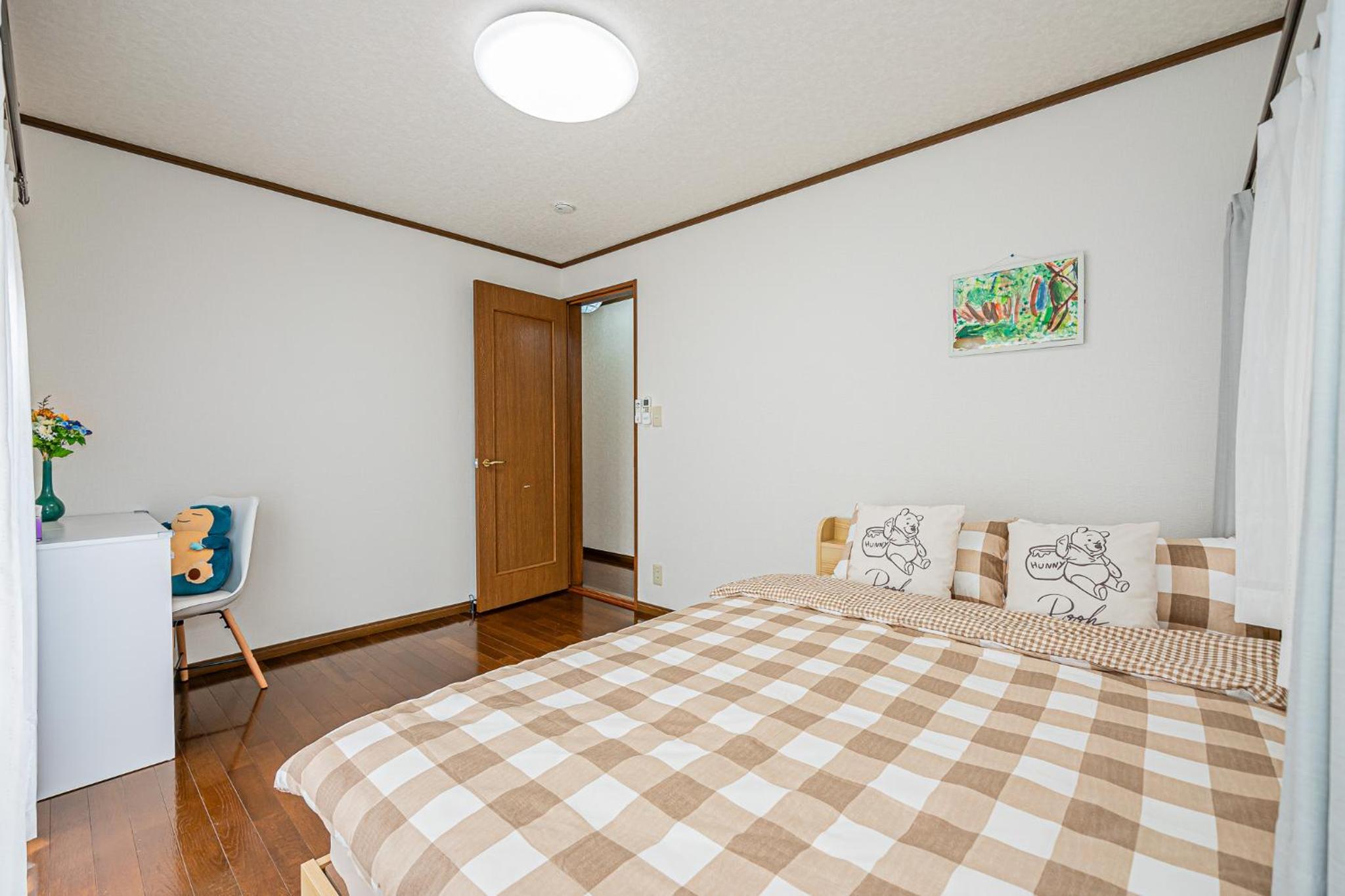 Four-Bedroom House photo 3