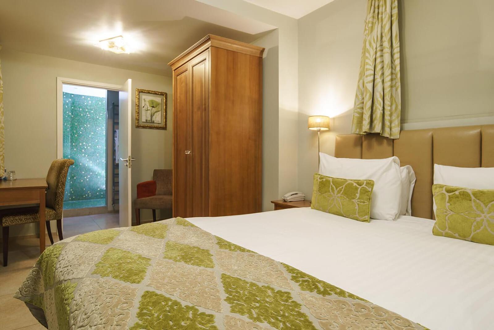 Courtyard Comfy Room photo 3