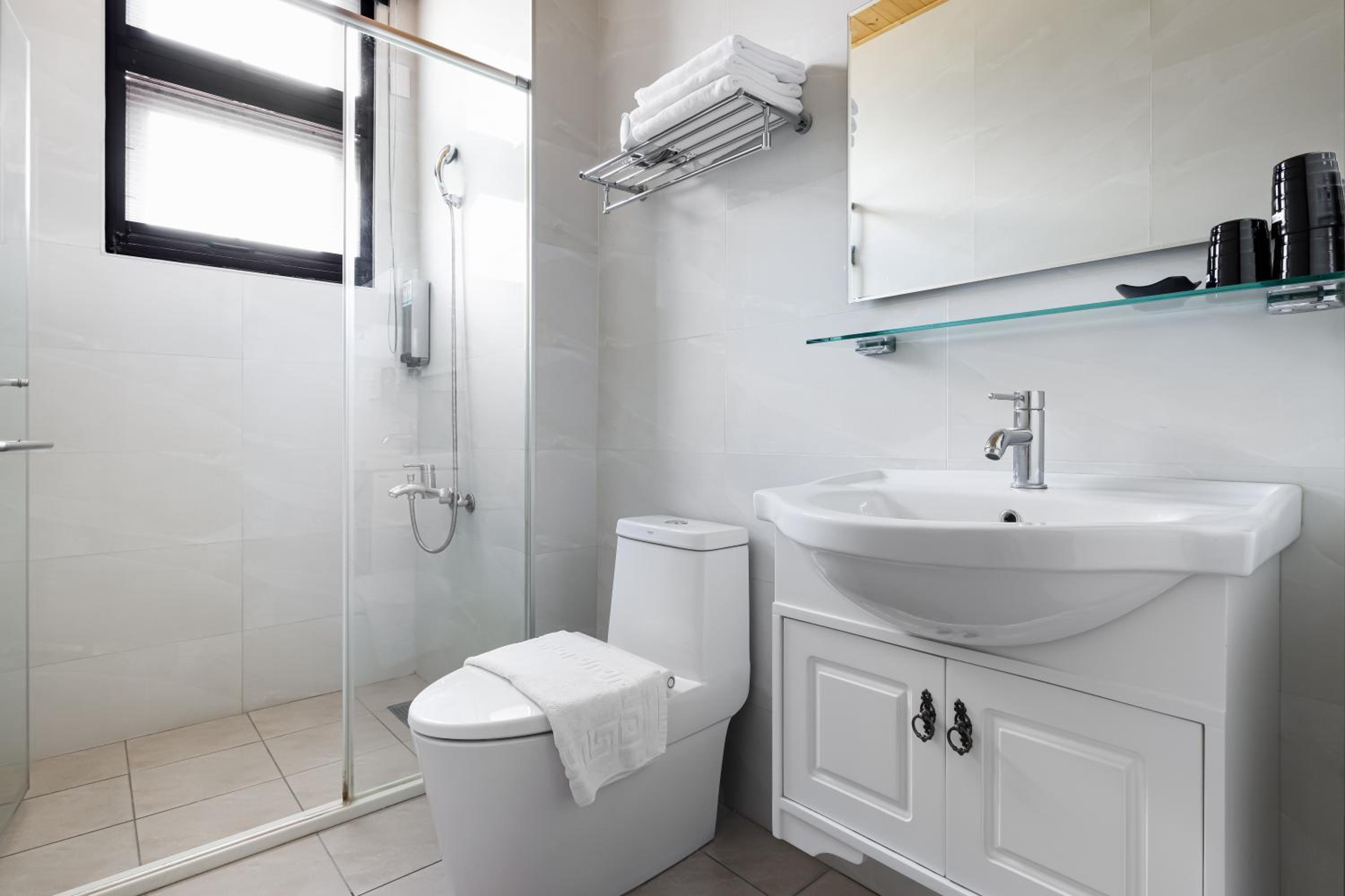 Deluxe Triple Room with Balcony photo 3