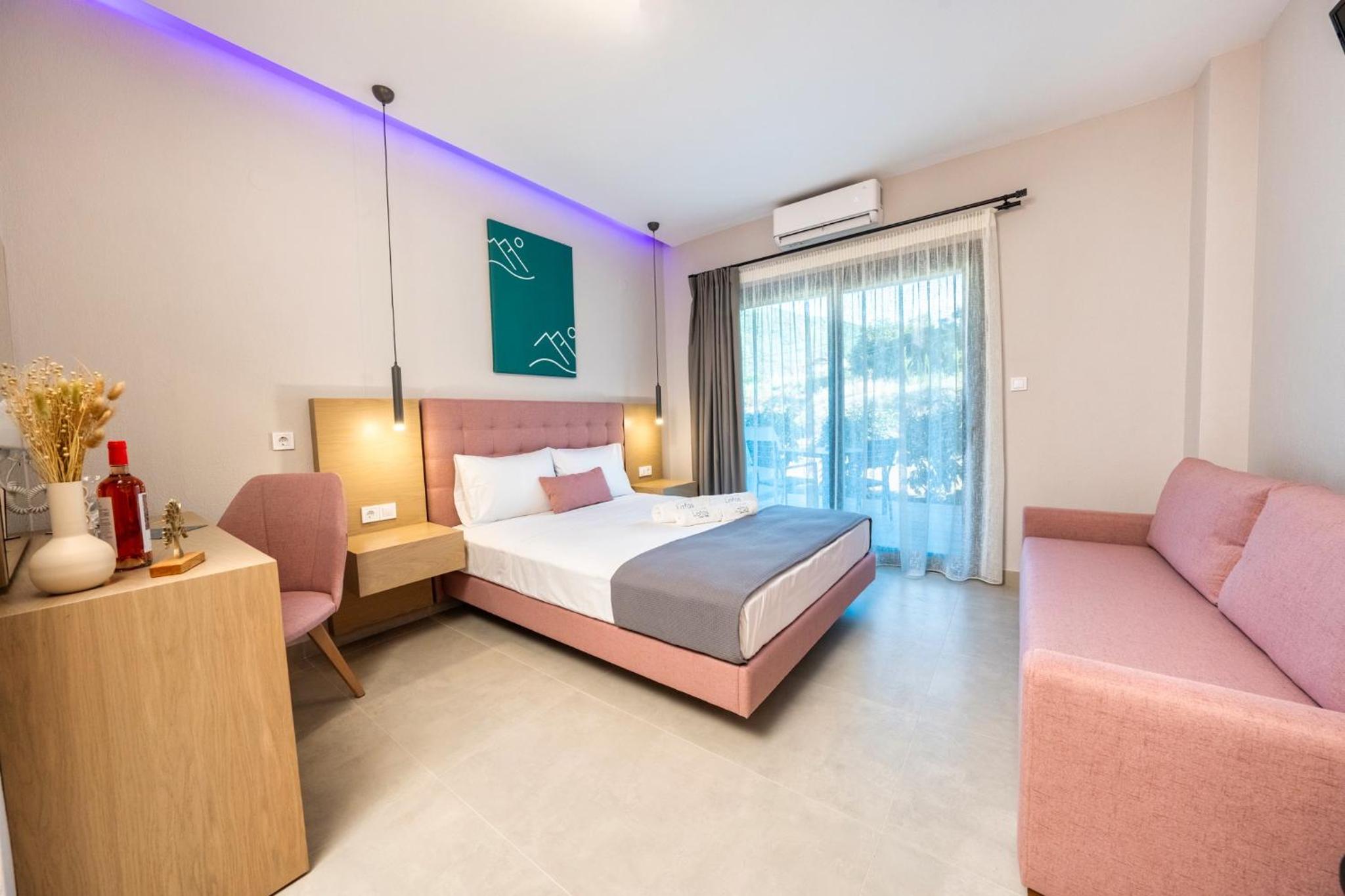 Superior Triple Room photo 1