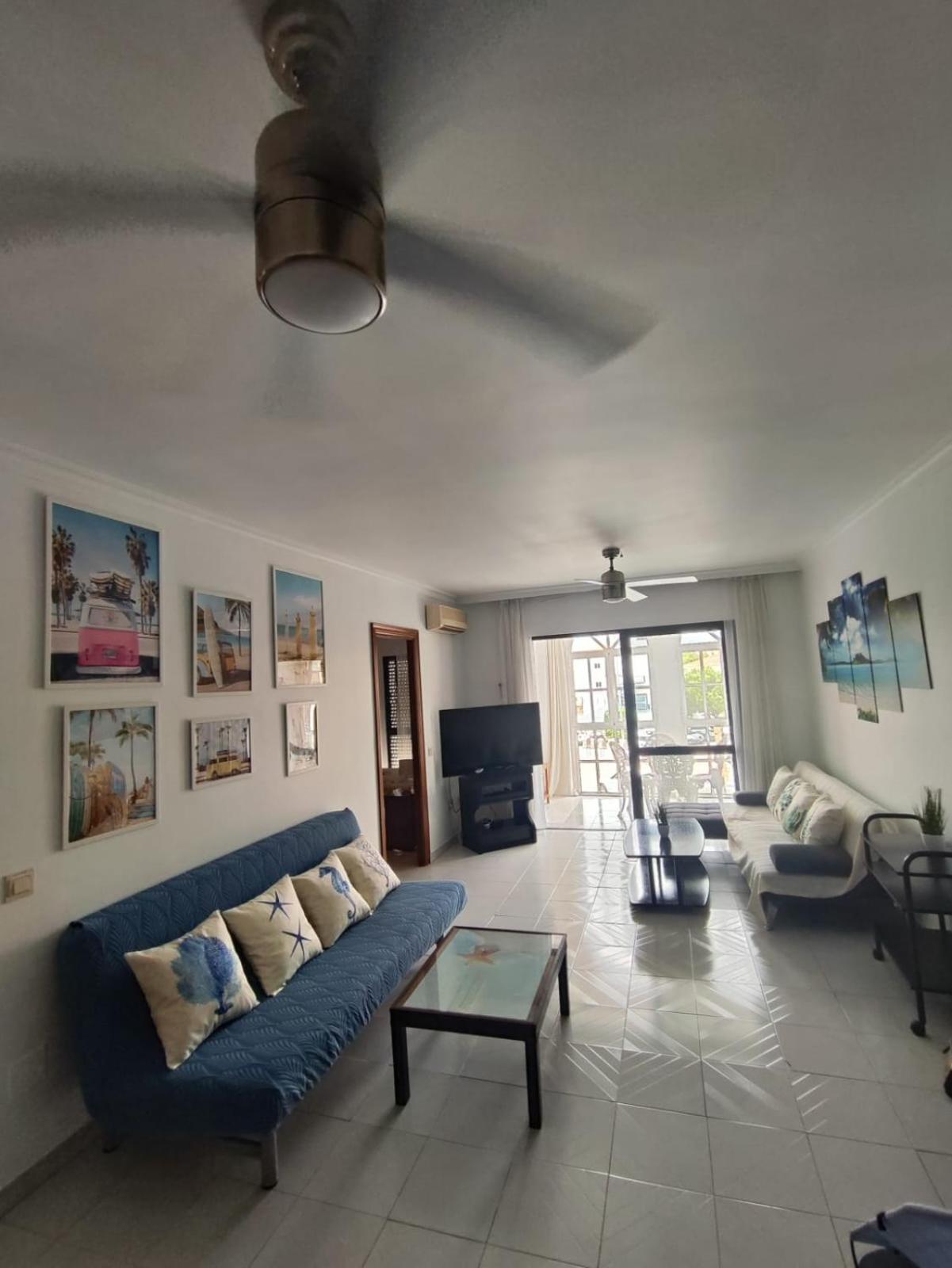 Apartamento de tres habitaciones - Piso alto