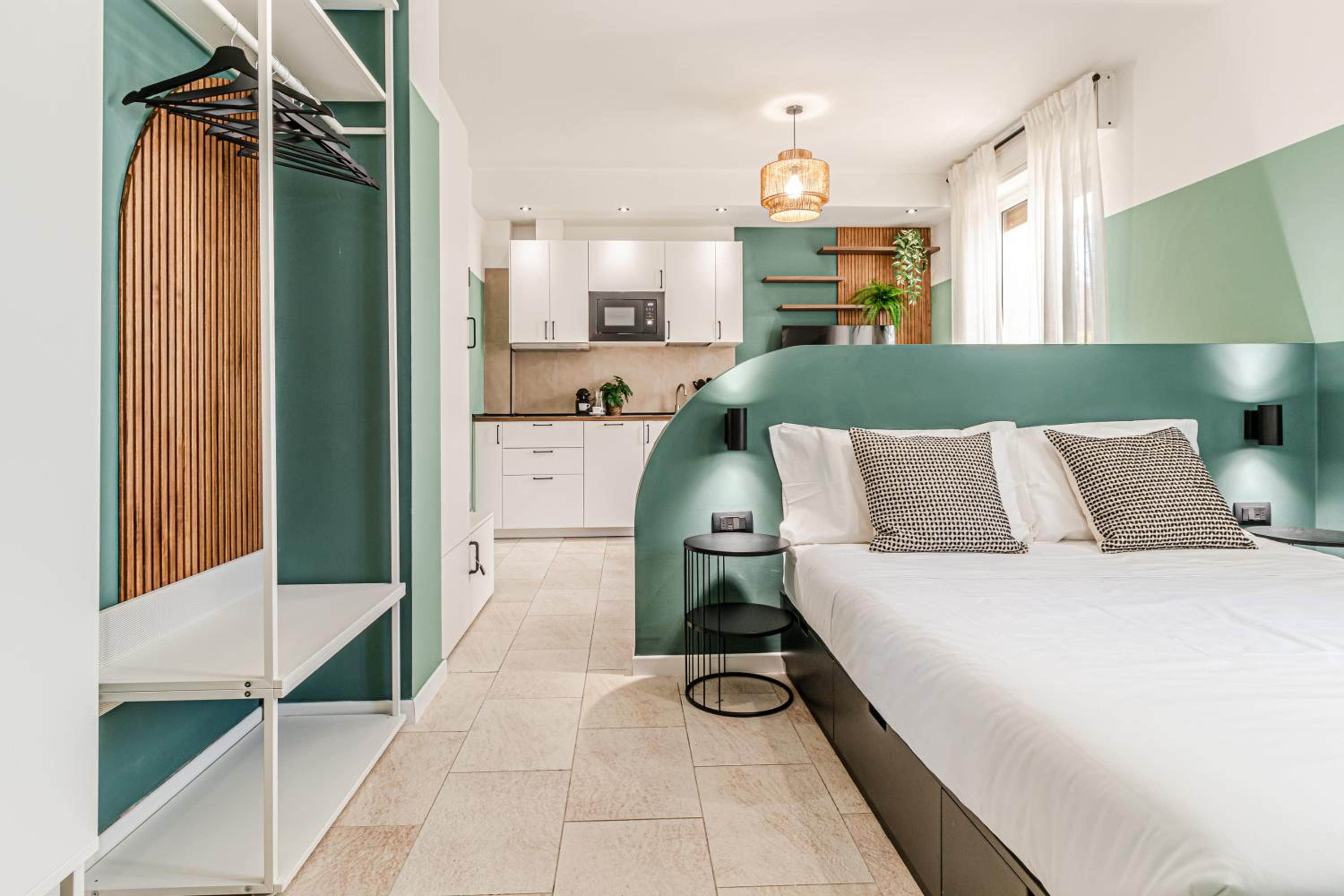 One-Bedroom Apartment