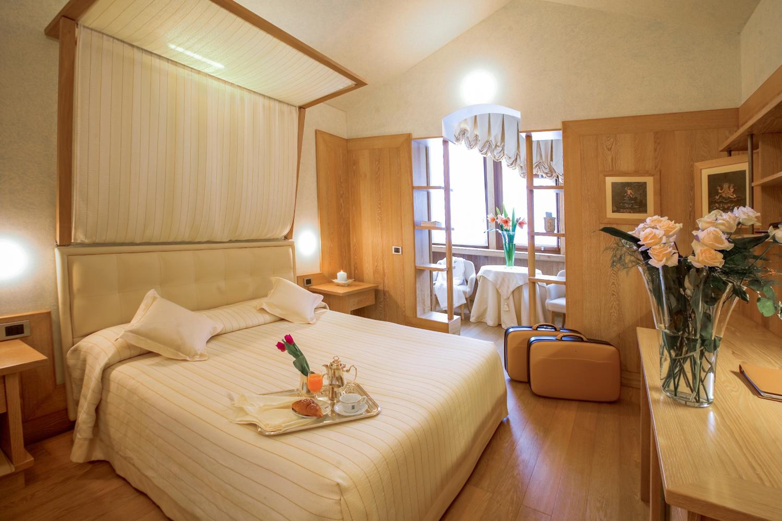 Romantic Suite - Photo 1