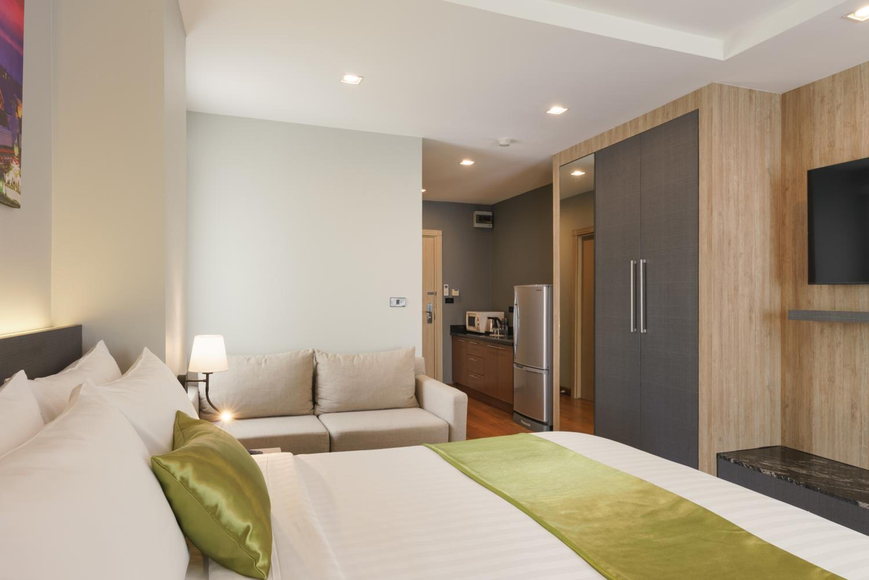 Deluxe Double Room photo 3