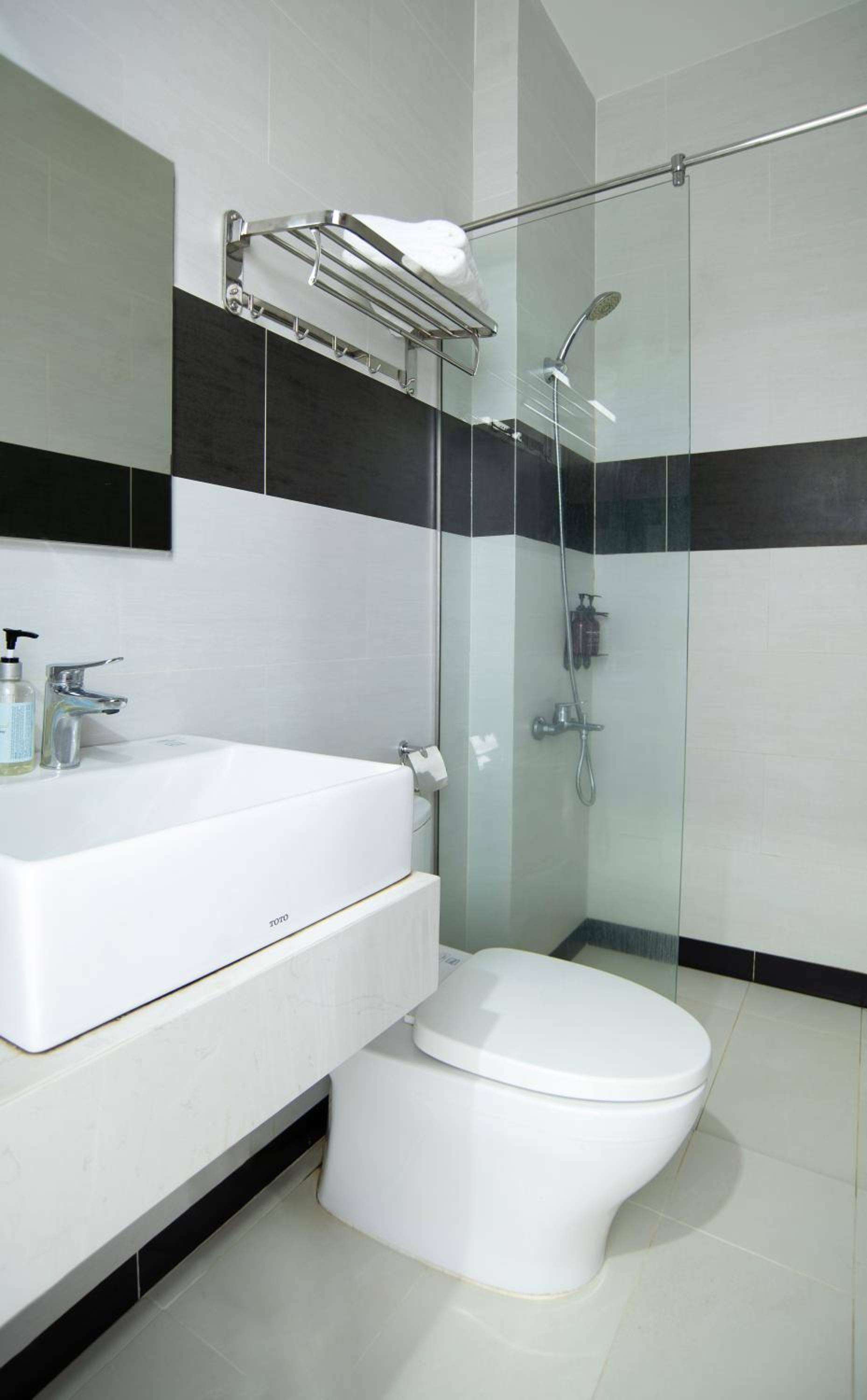 Standard Double Room - Photo 17