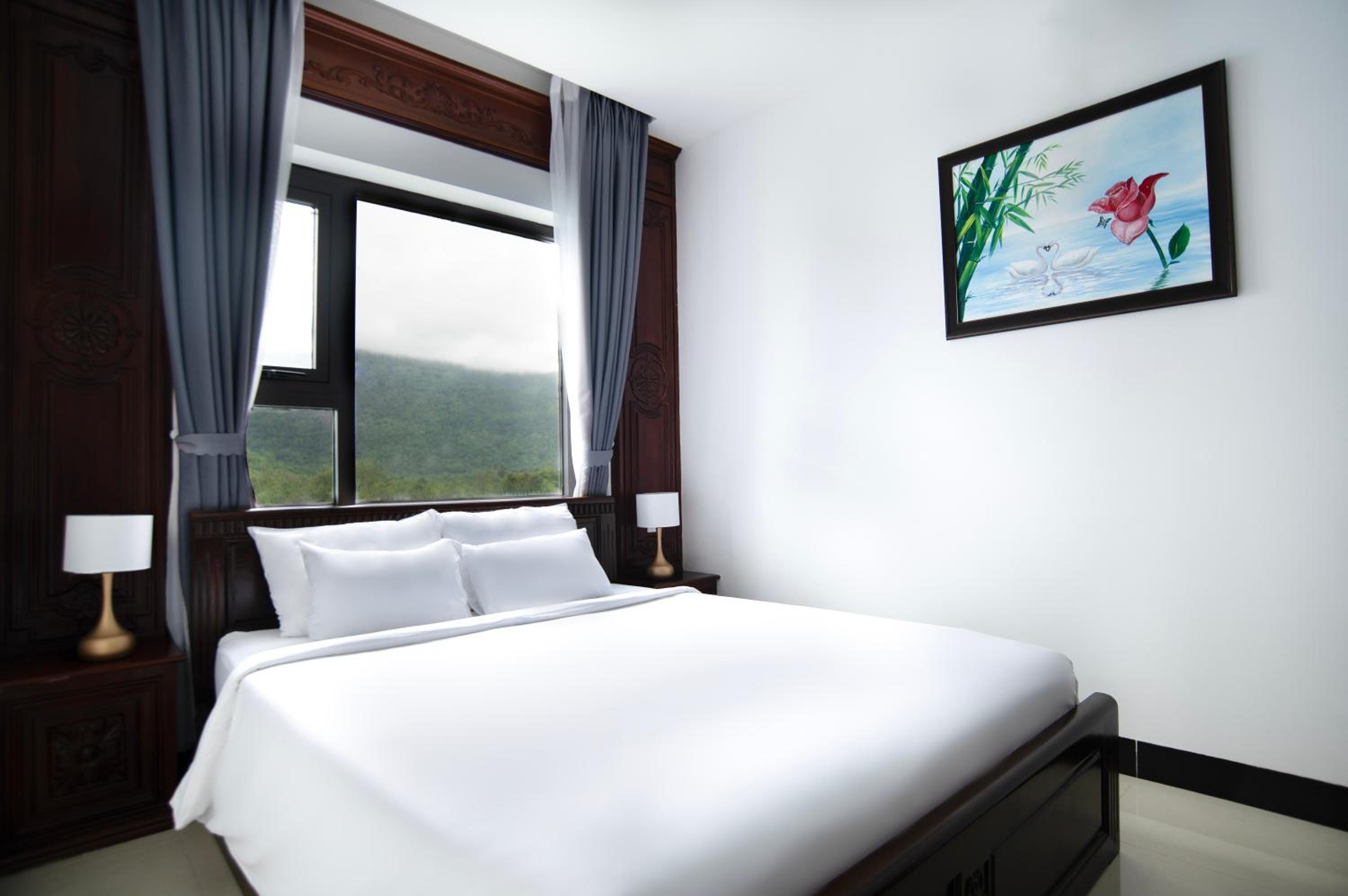 Standard Double Room - Photo 13