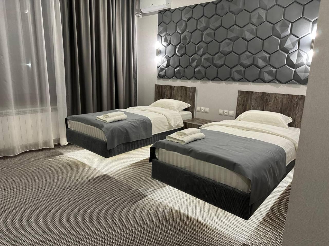 Twin Room with Shower photo 2