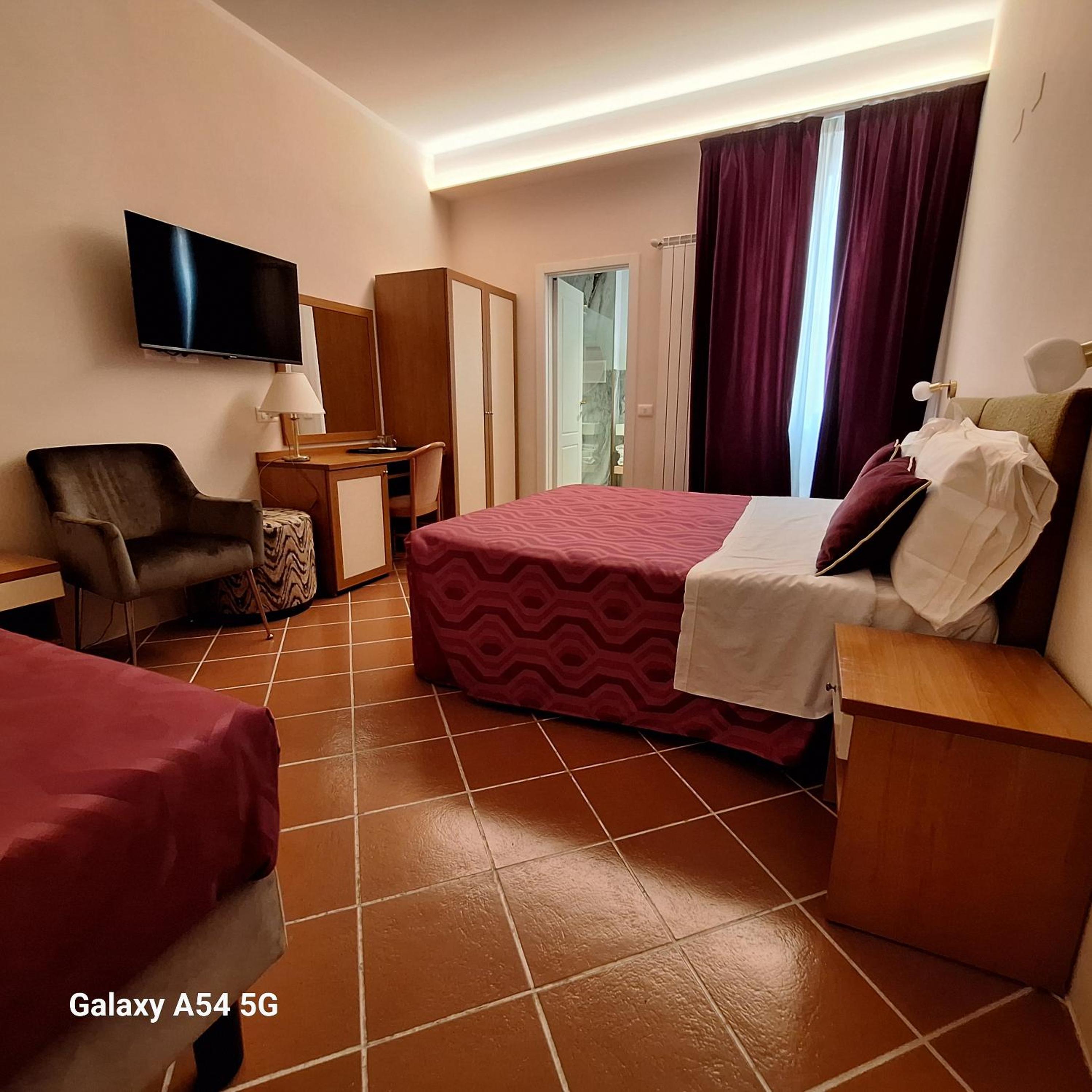 Triple Room with Stairs Access