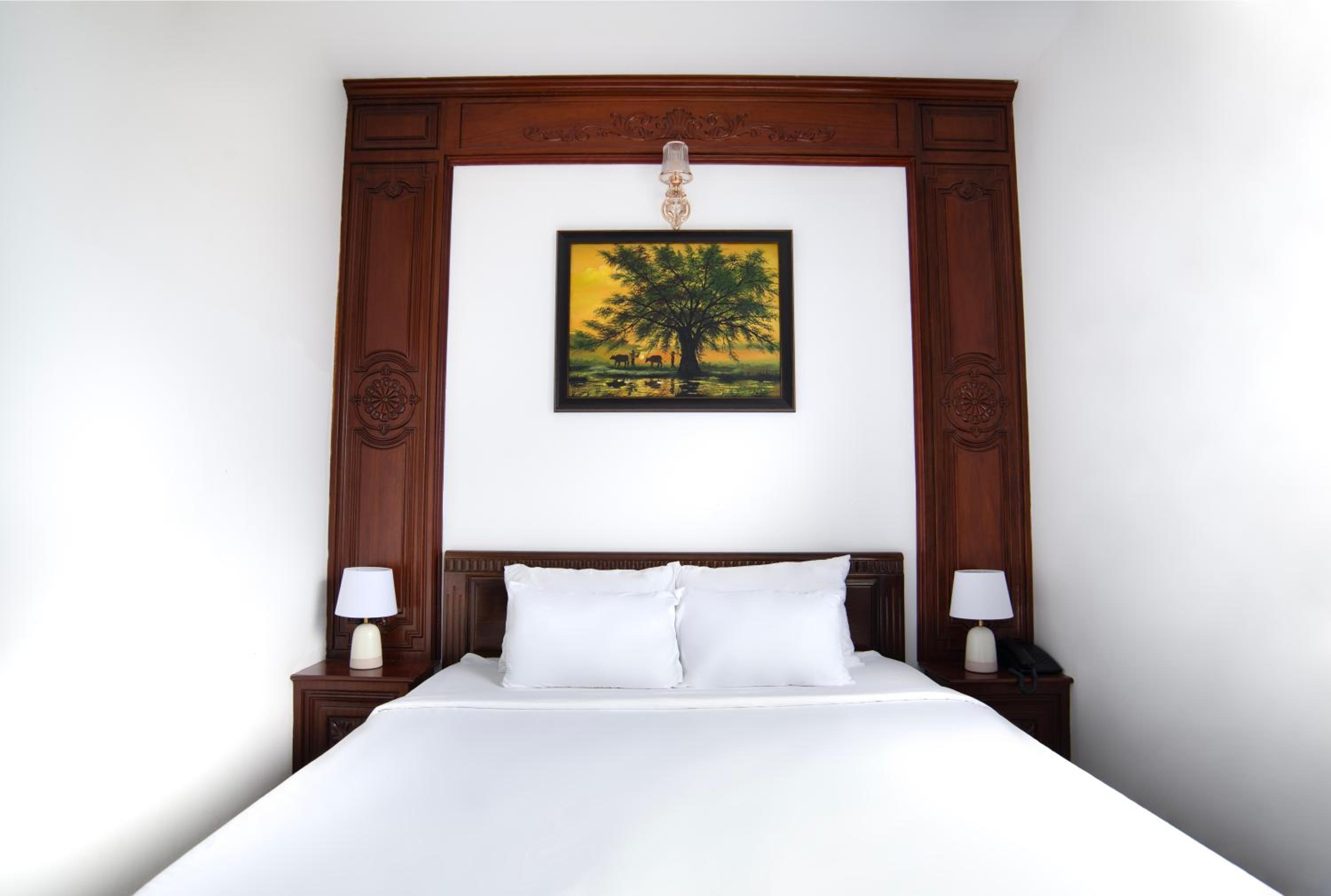 Standard Double Room - Photo 12
