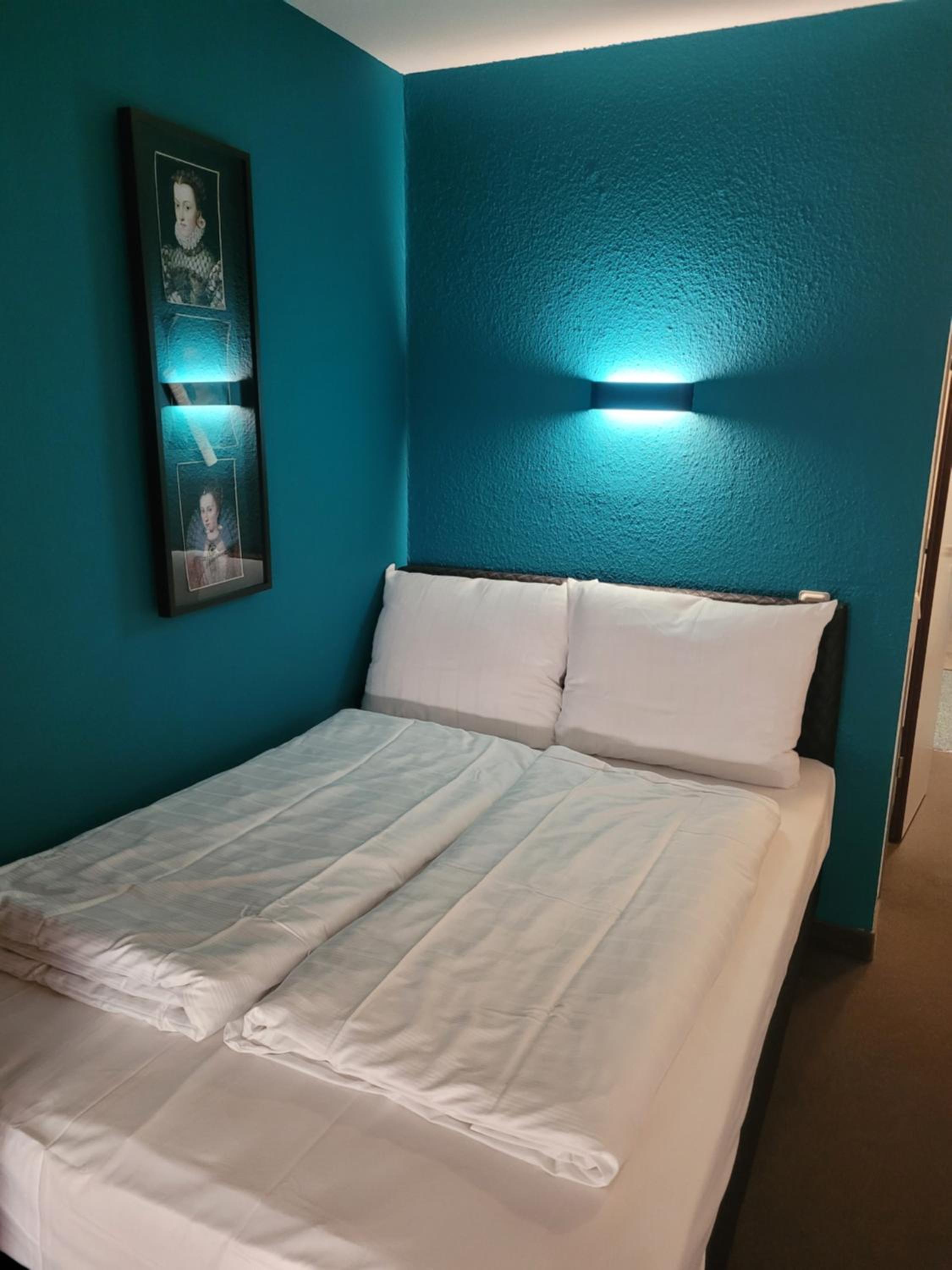 Queen Room - Photo 2