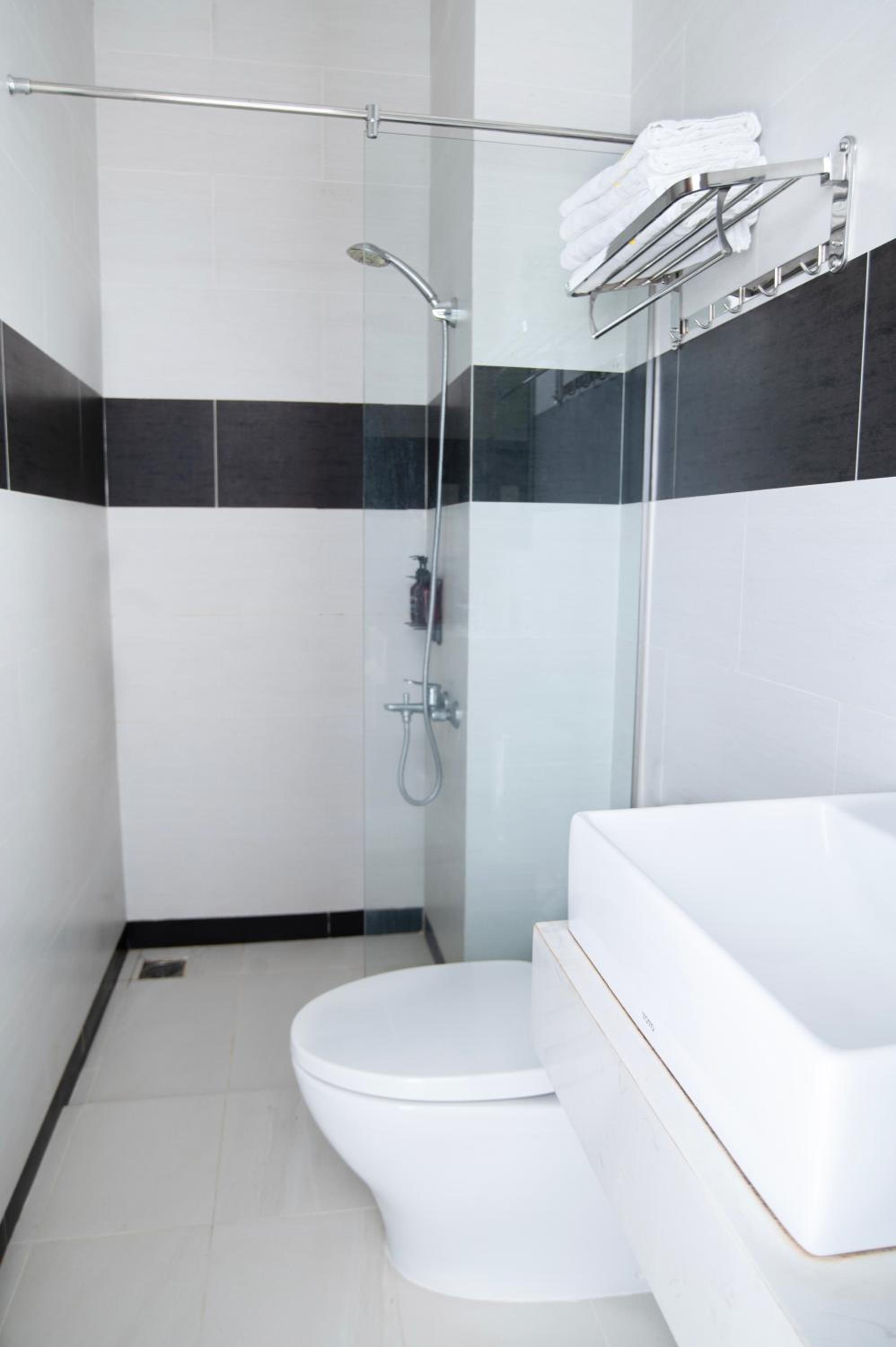 Standard Quadruple Room - Photo 13