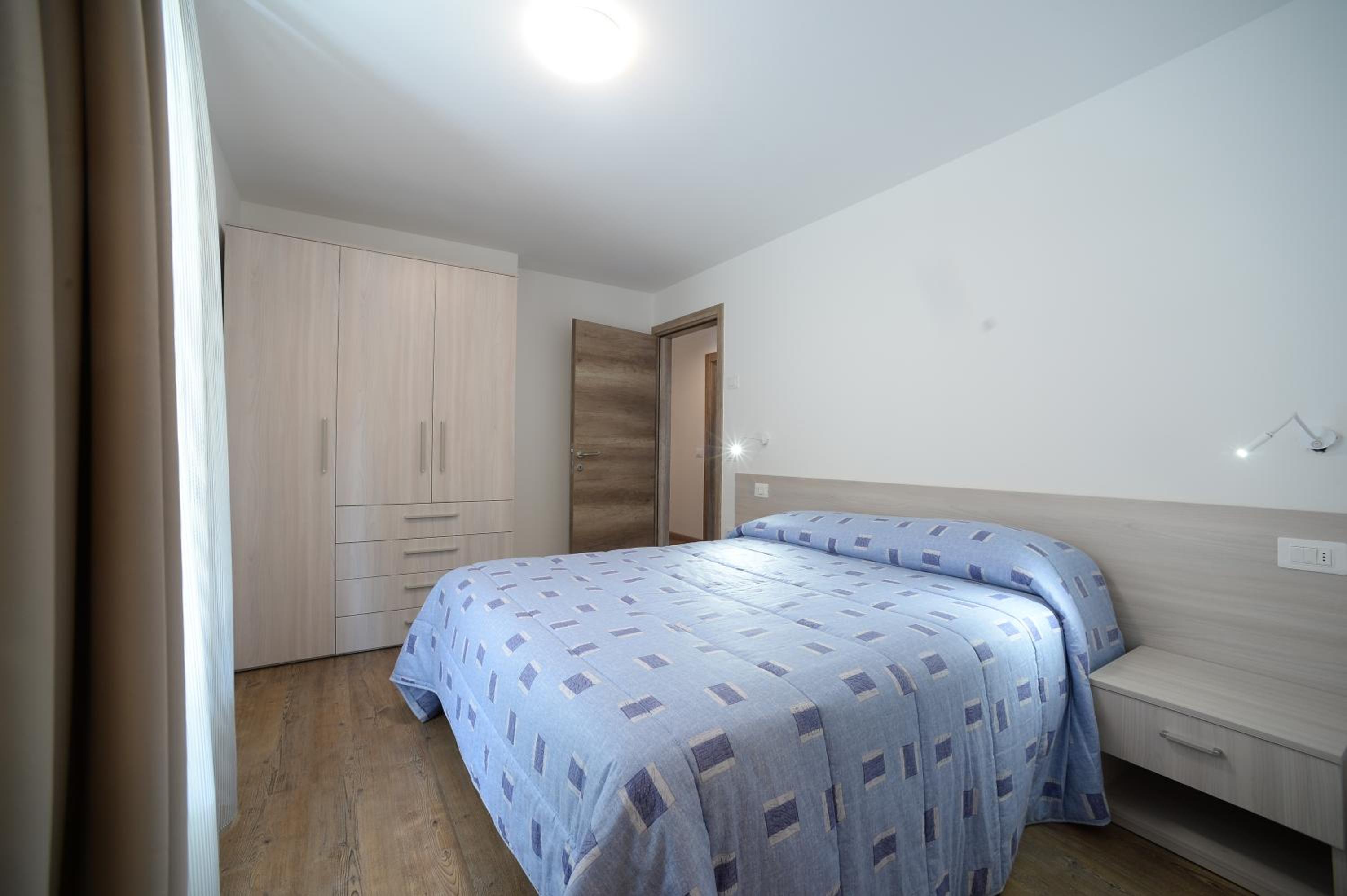 Two-Bedroom Apartment with Two Bathrooms photo 1