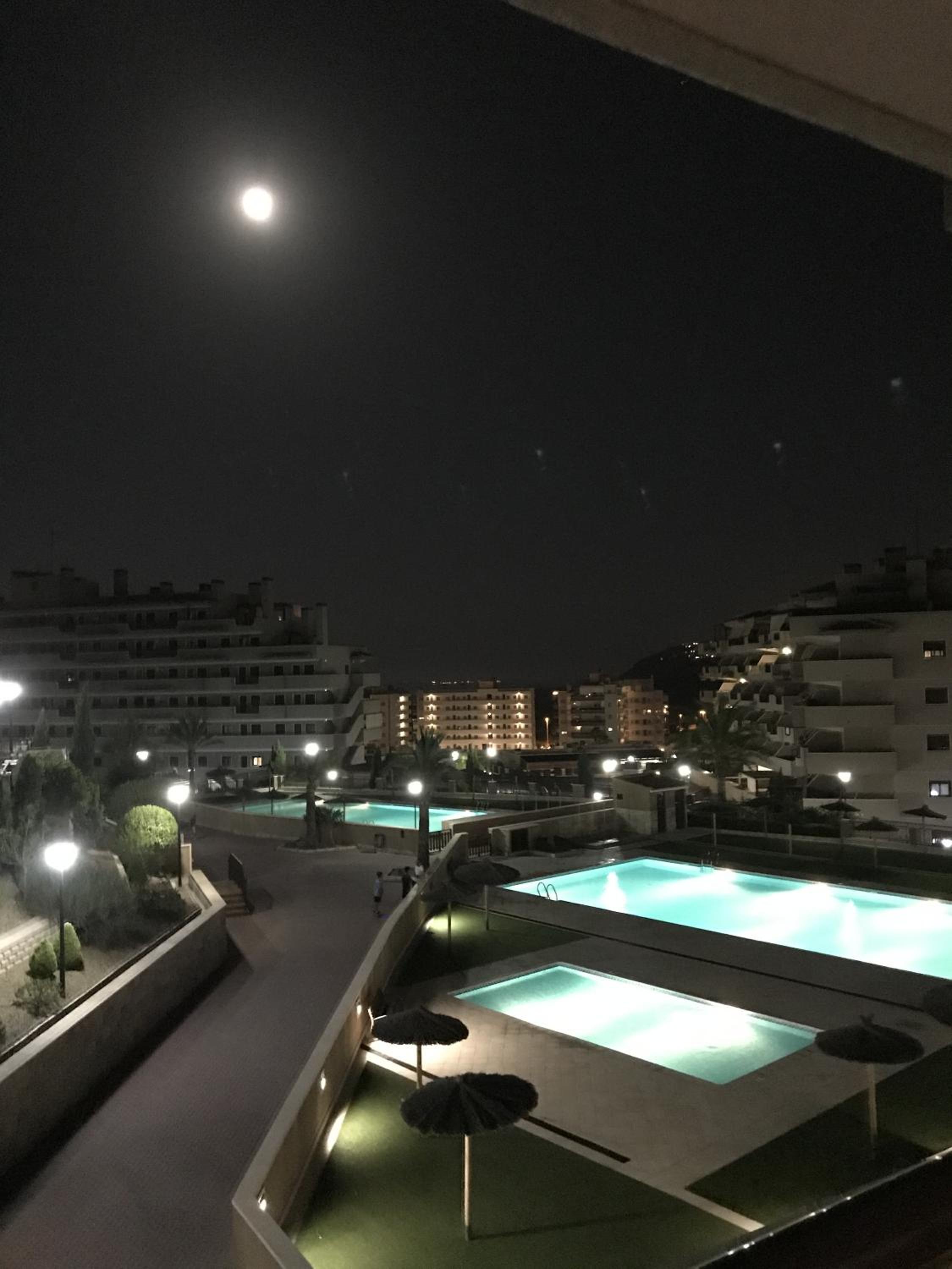 Two-Bedroom Deluxe Apartment with Ocean View photo 2
