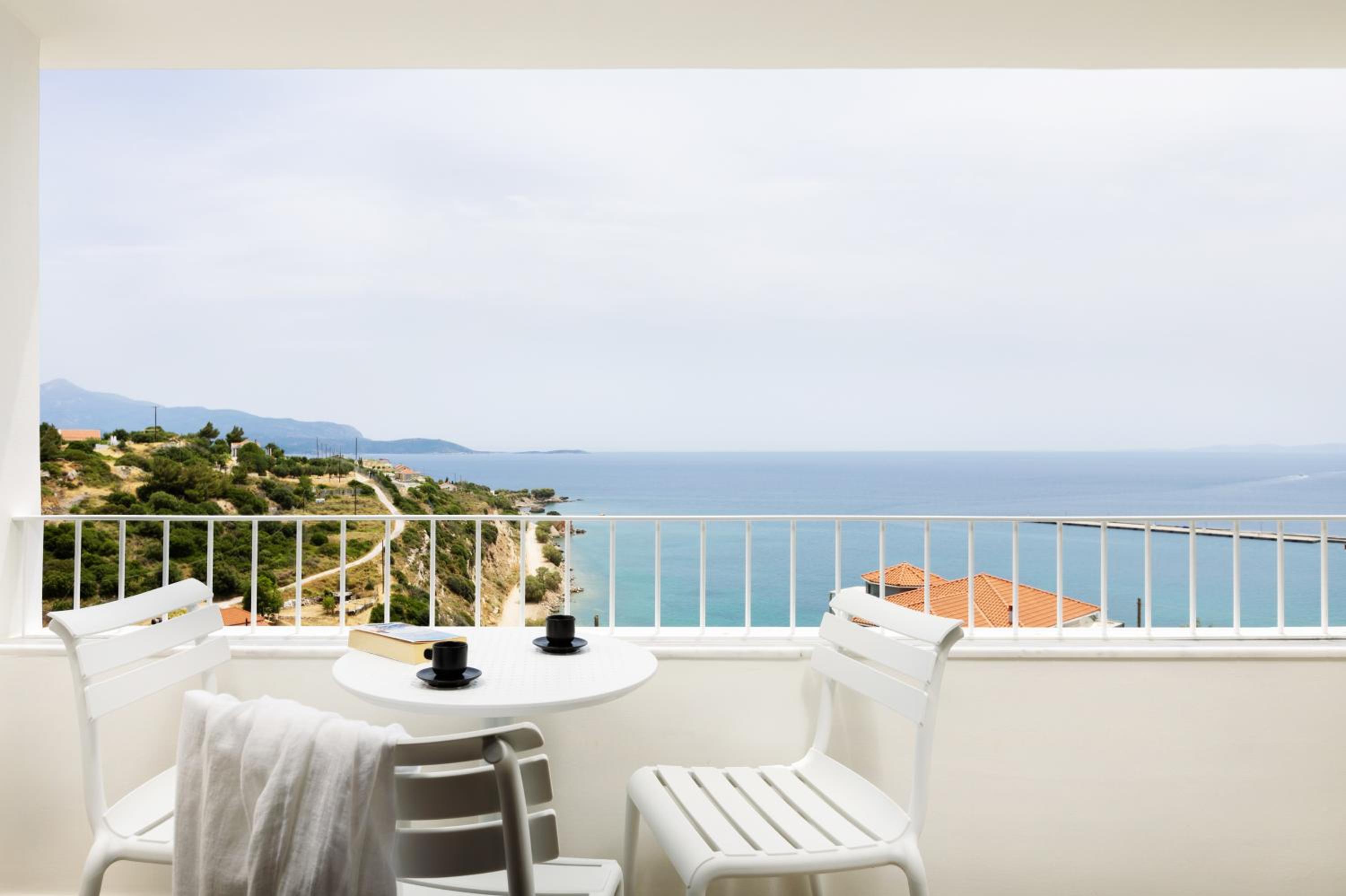 Junior Suite with Sea View - Photo 7