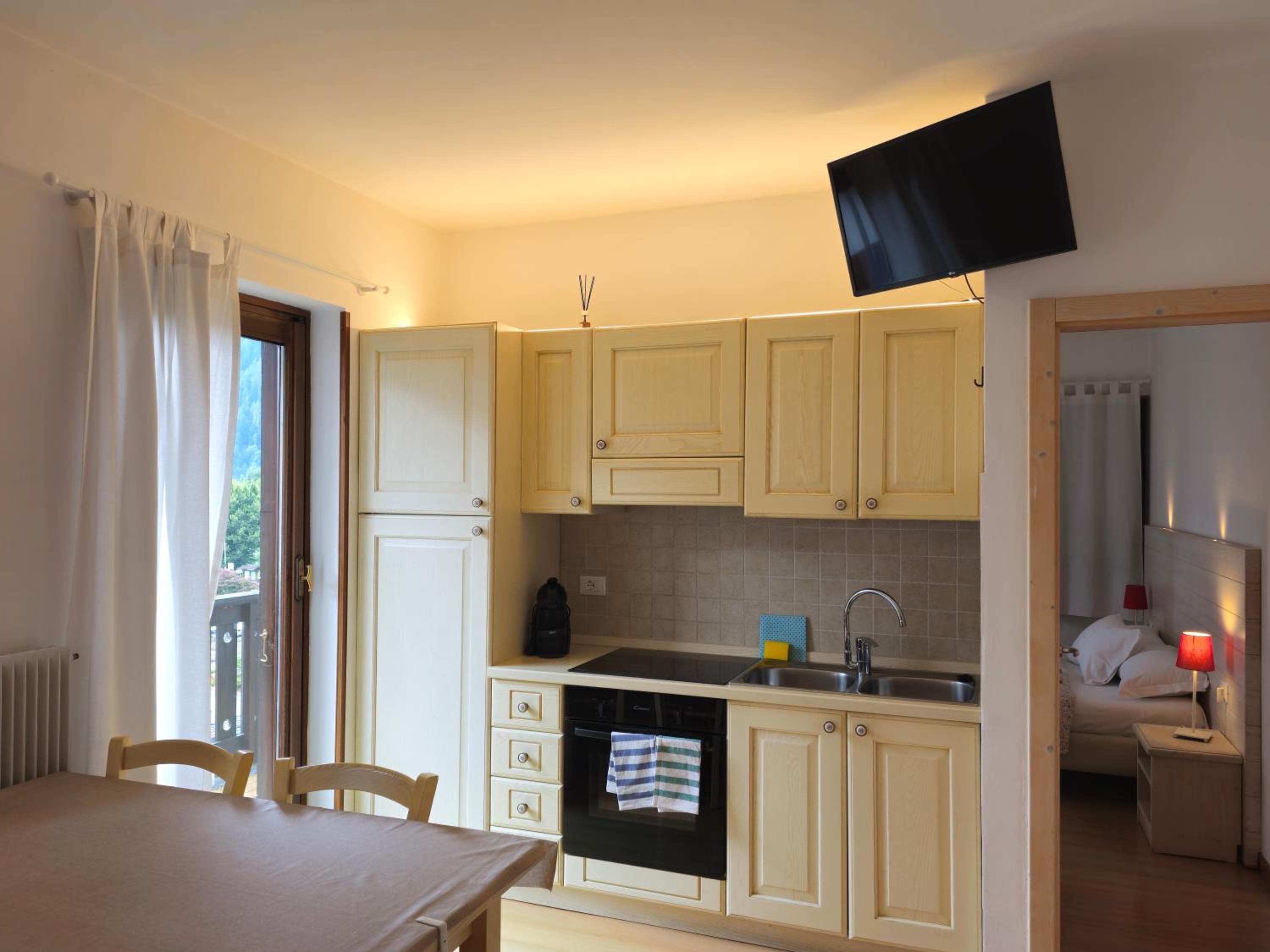 Apartment with Balcony photo 2