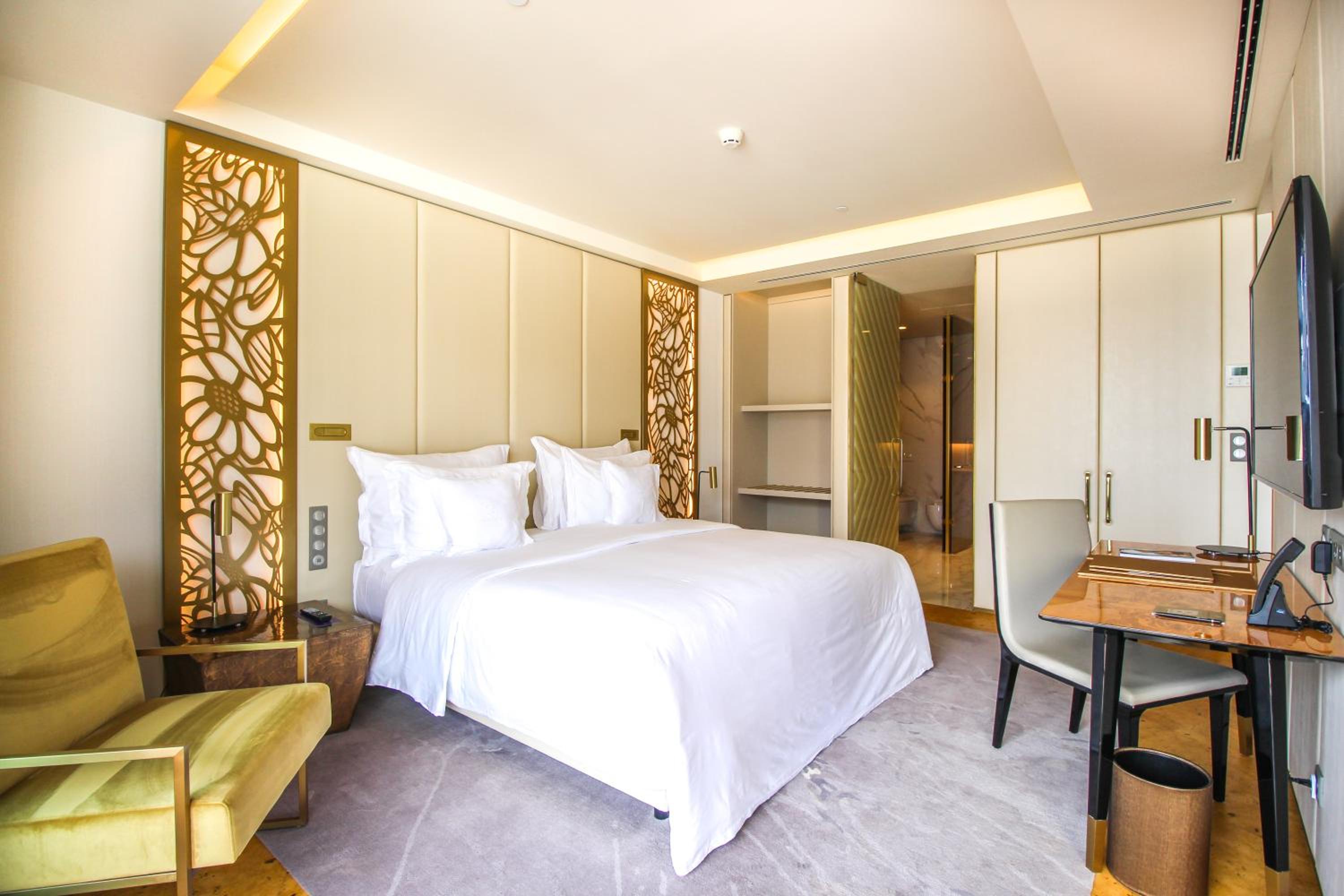 Suite (Non Smoking)