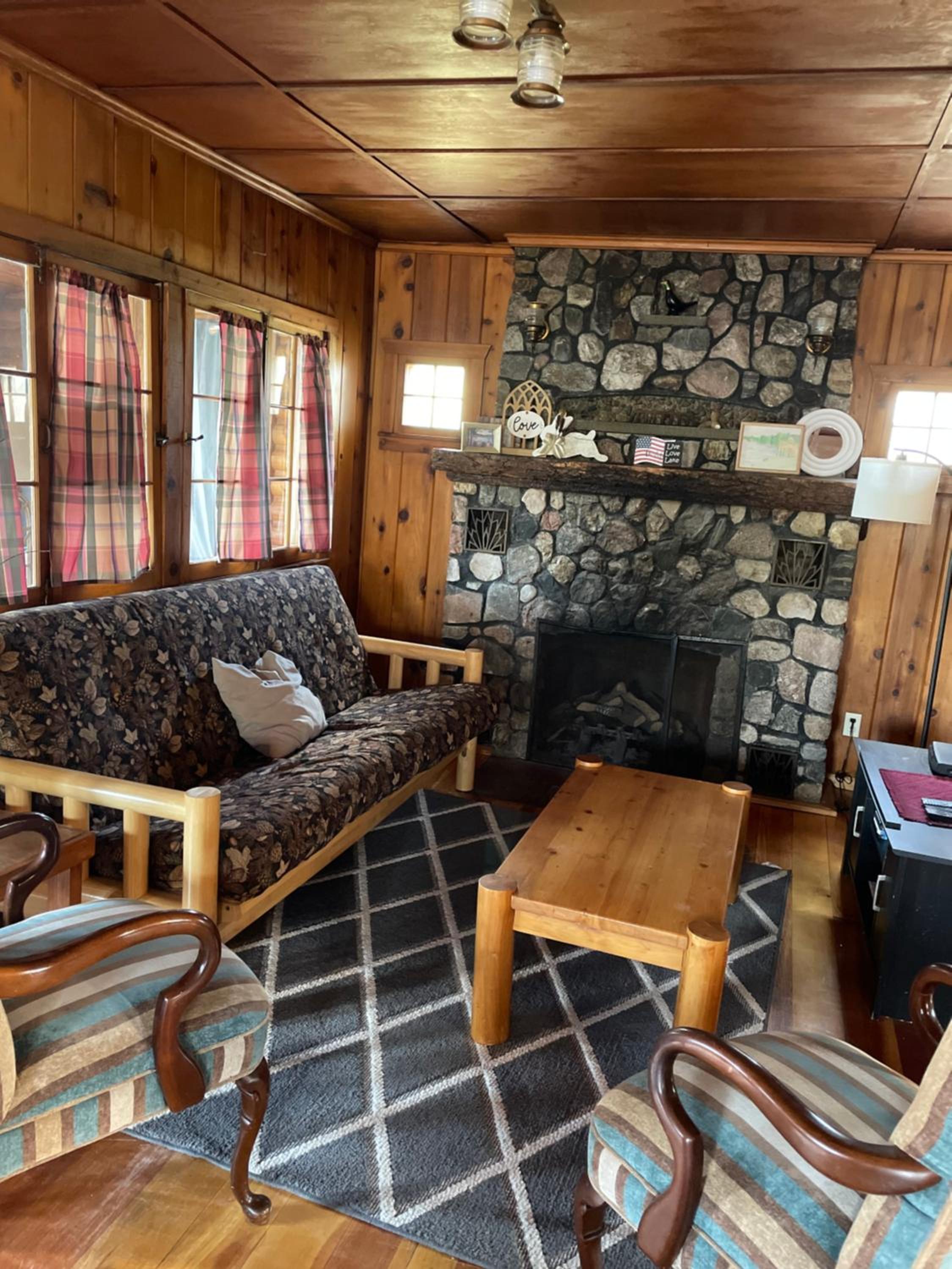 Three-Bedroom House photo 1