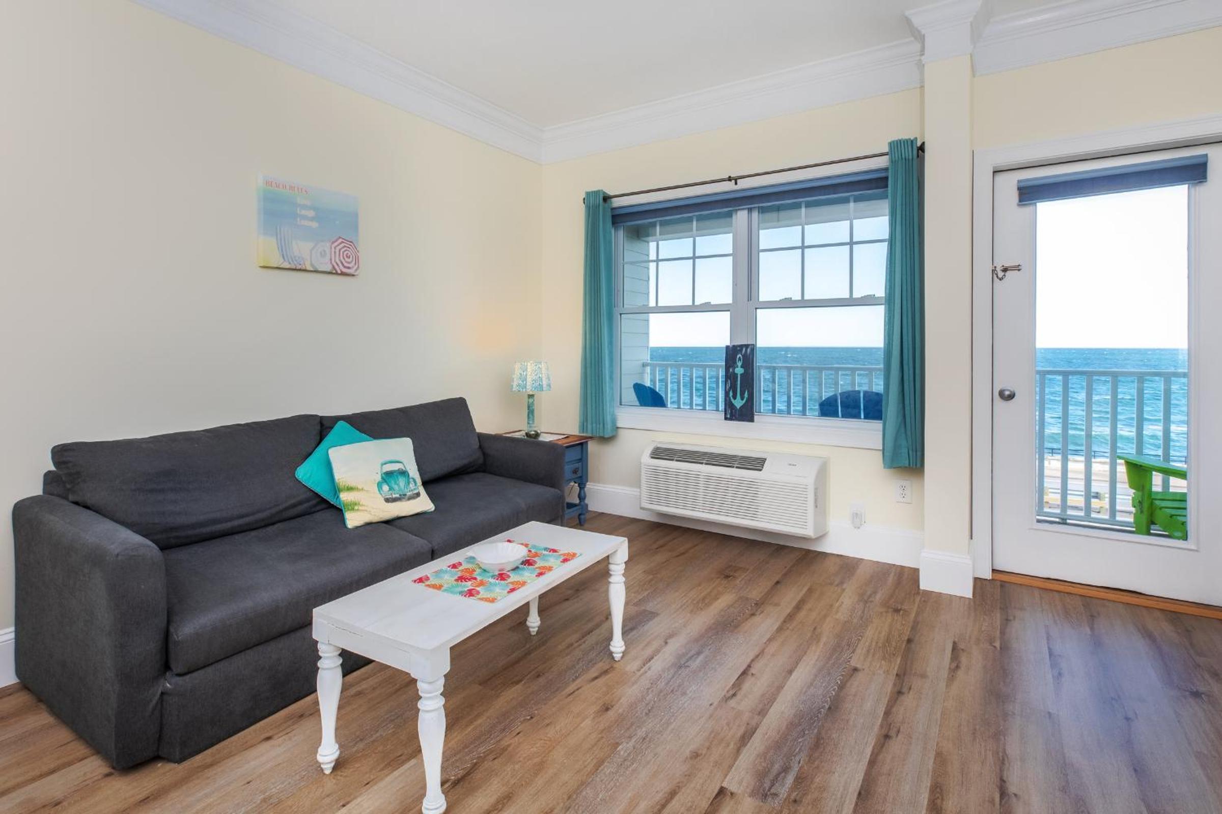 Queen Room with Ocean View photo 3