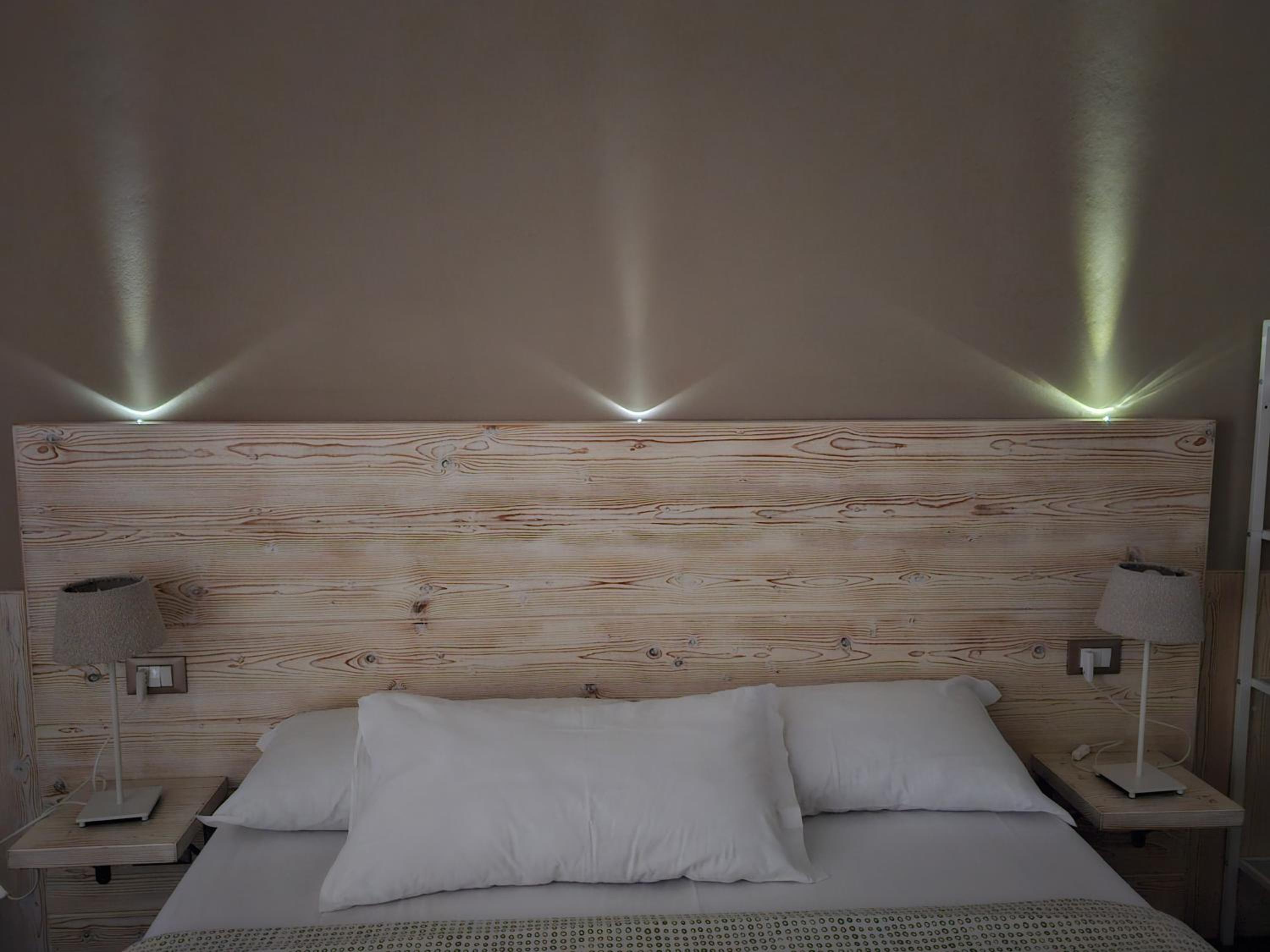 Large Double Room - Photo 5
