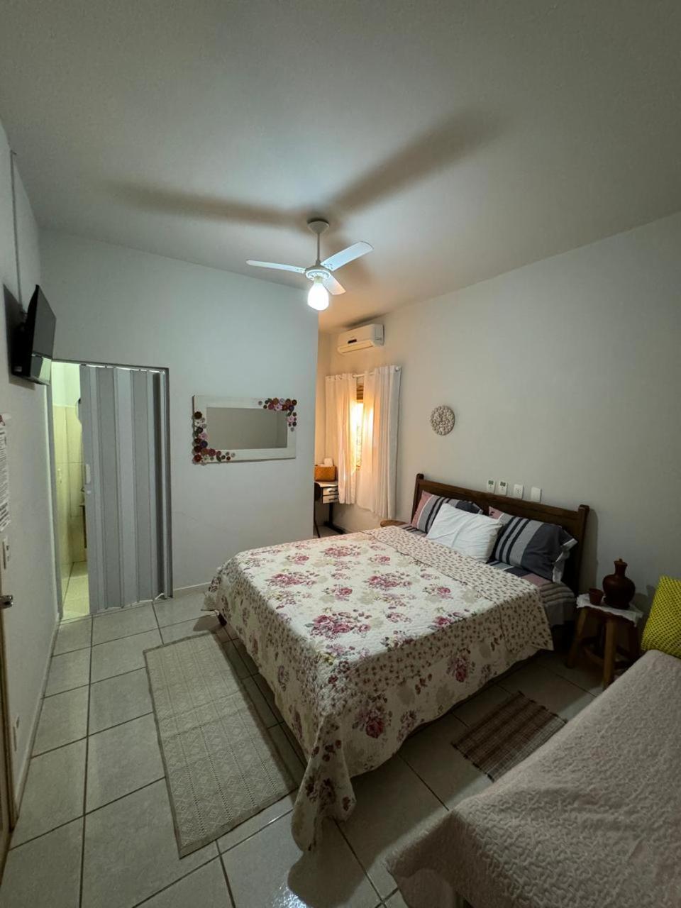 Double or Twin Room with Private Bathroom photo 3