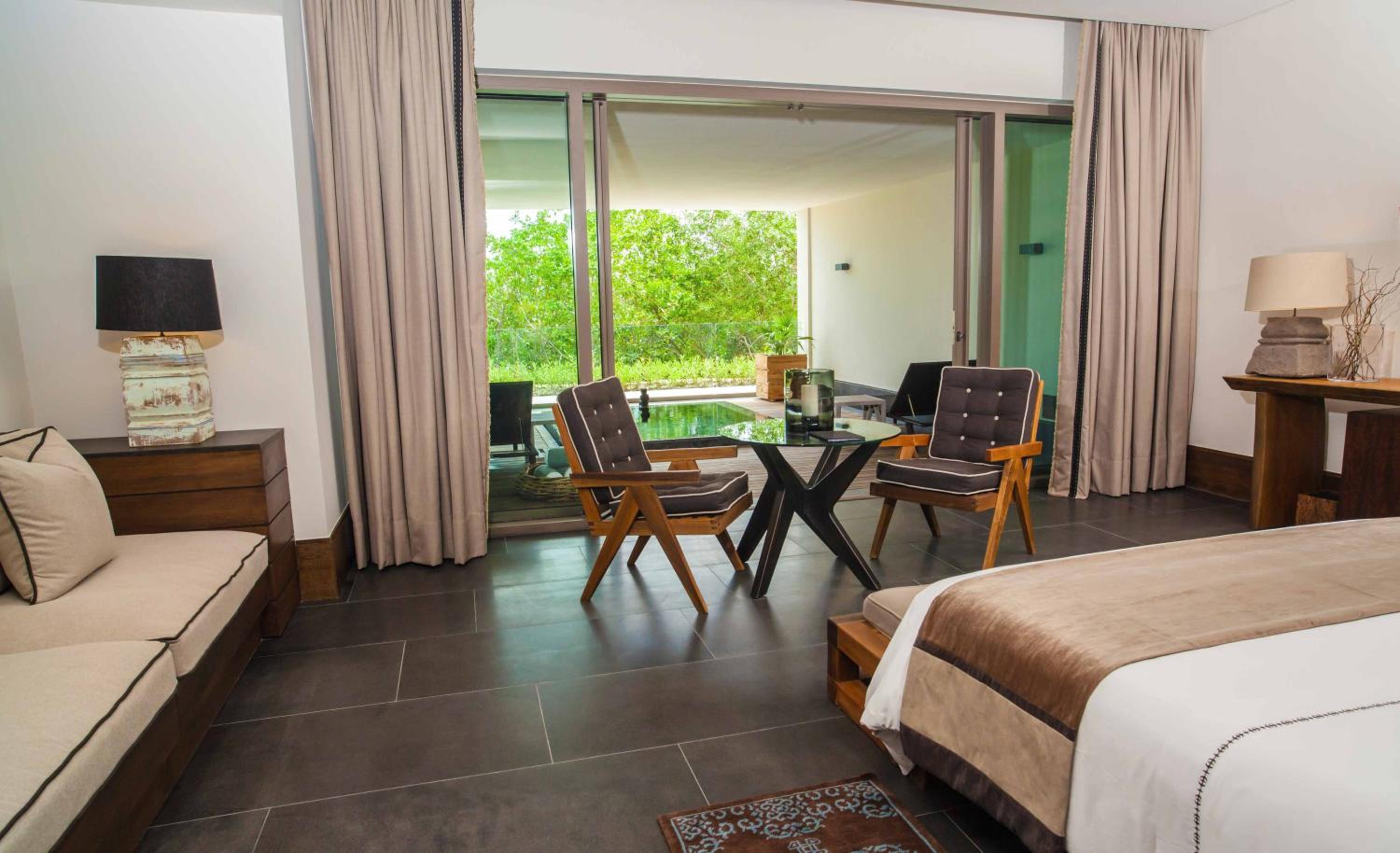 Junior Suite with Garden View