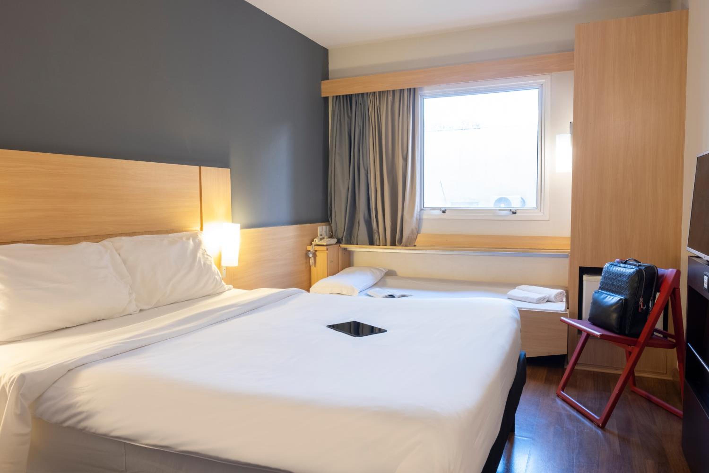 Standard Apartment with Queen Bed and Extra Bed photo 2