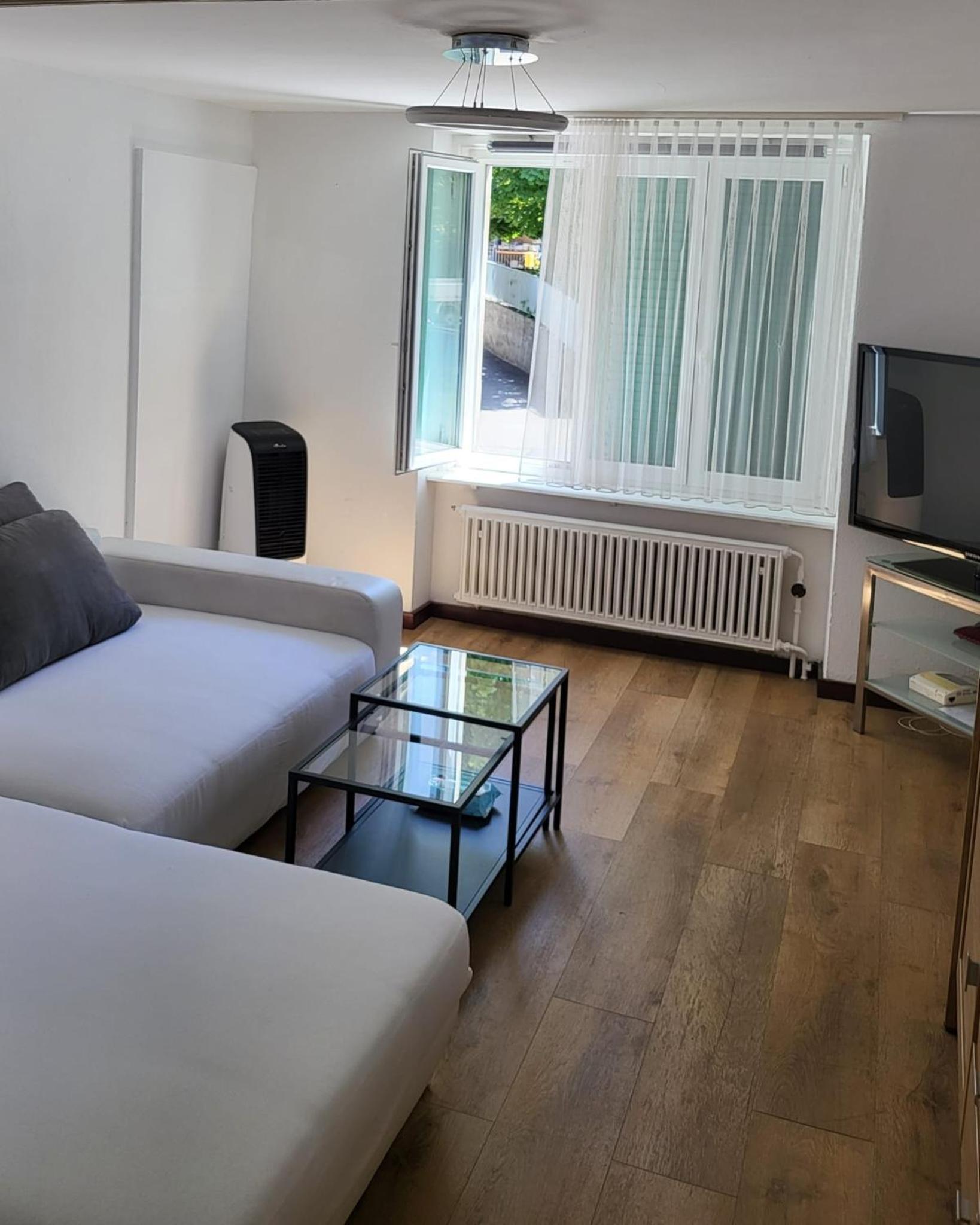 Apartment photo 2