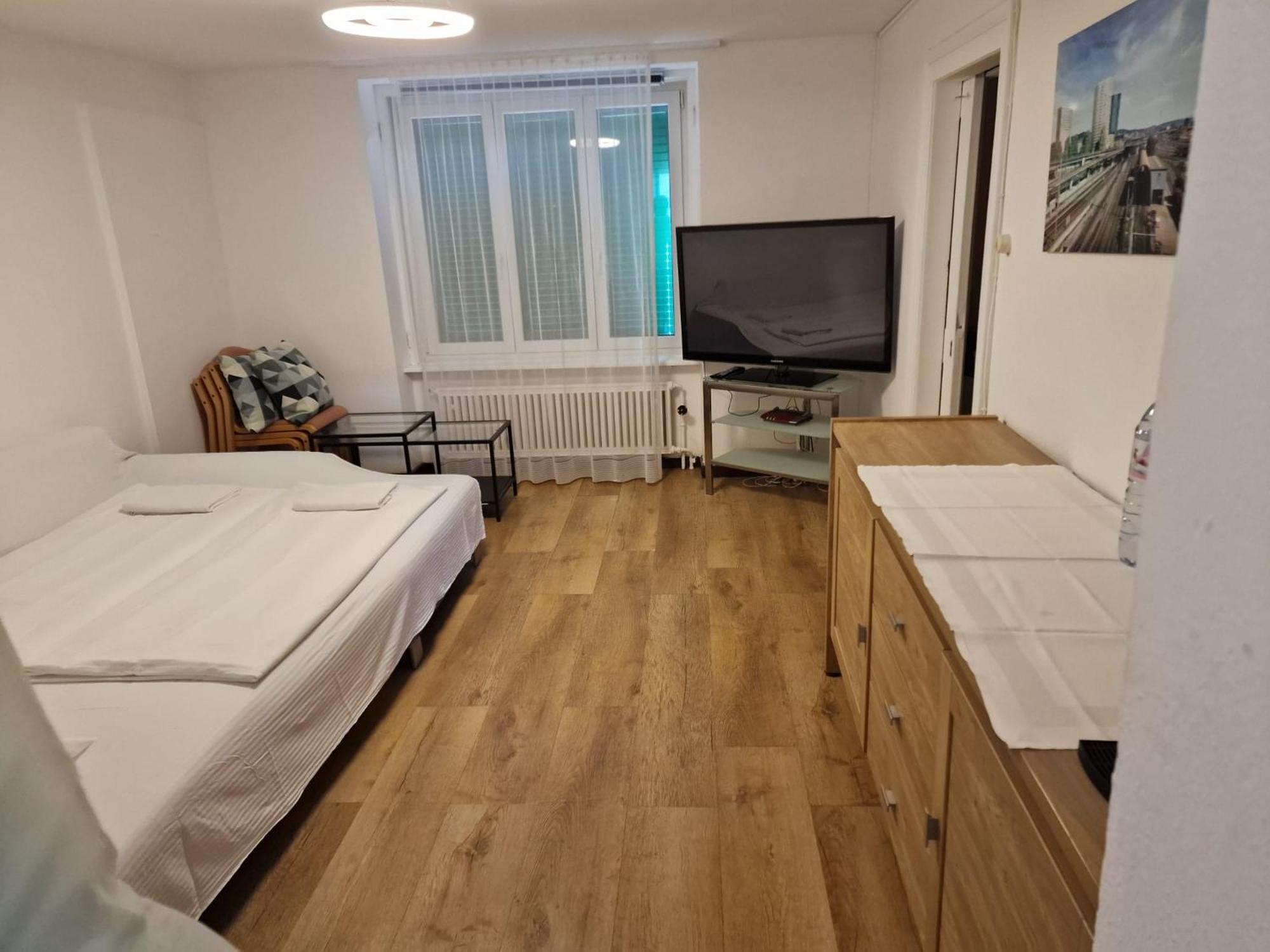 Apartment photo 3