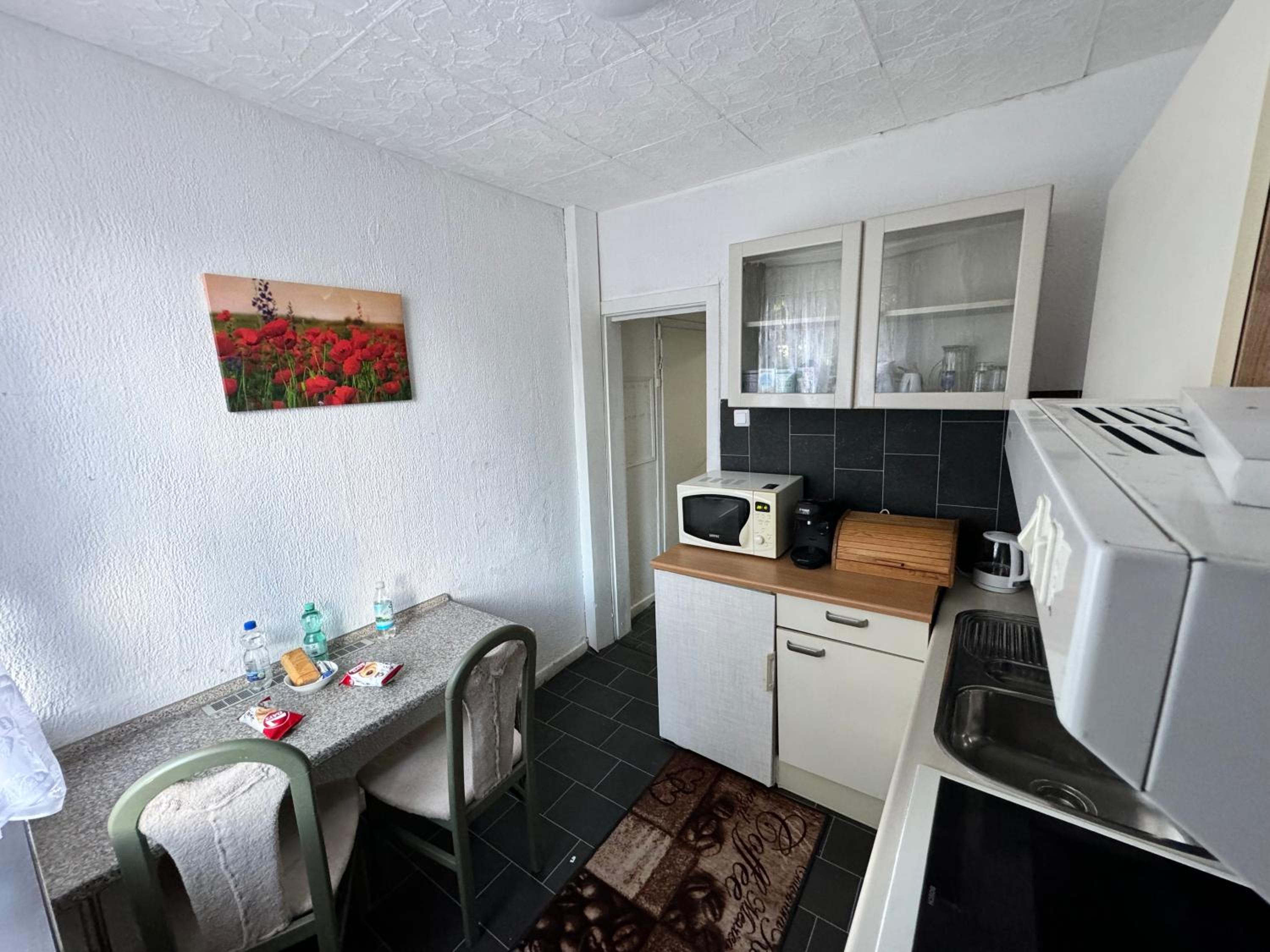 One-Bedroom Apartment photo 2