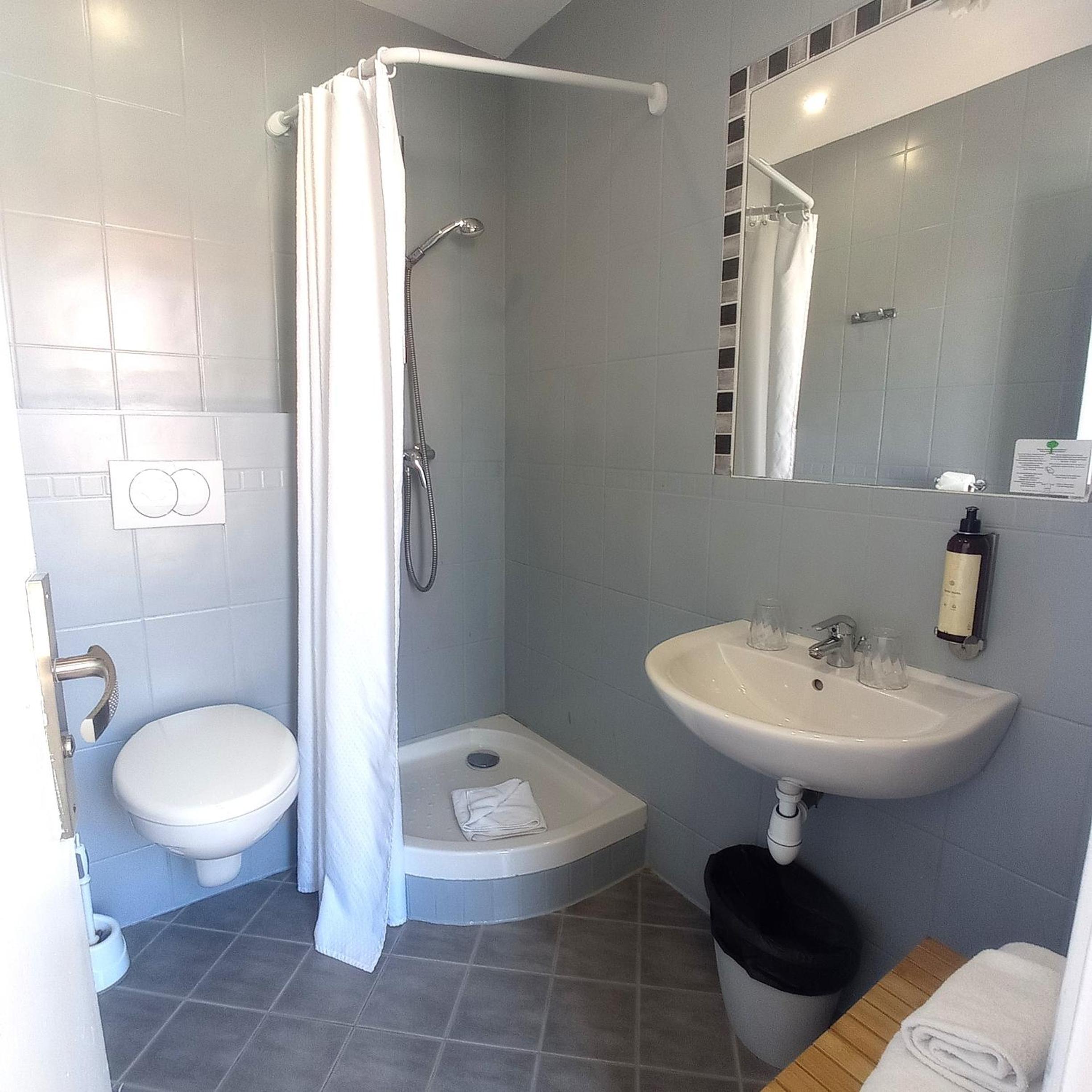 Superior Double or Twin Room - Photo 18