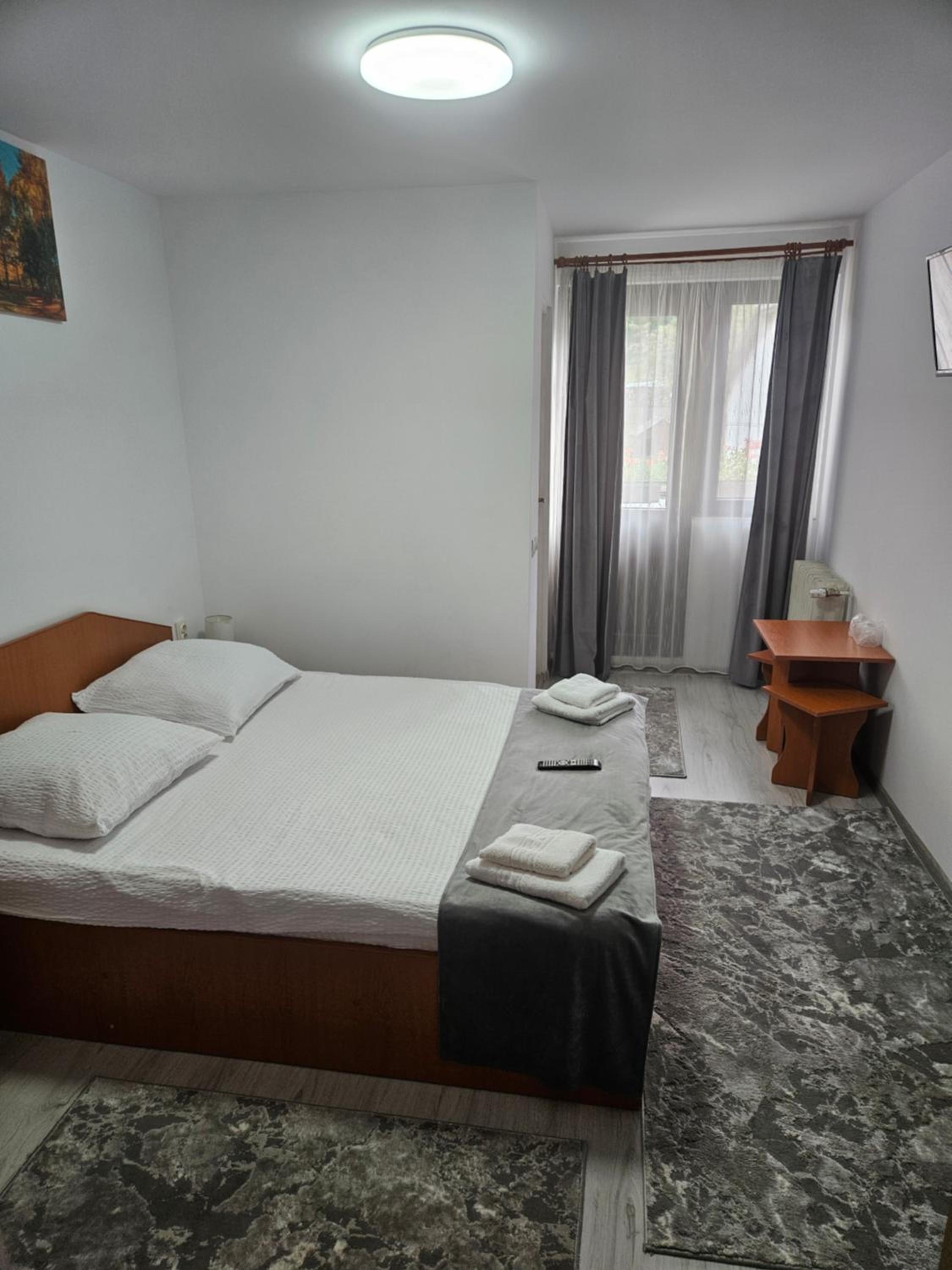 Standard King Room - Photo 1