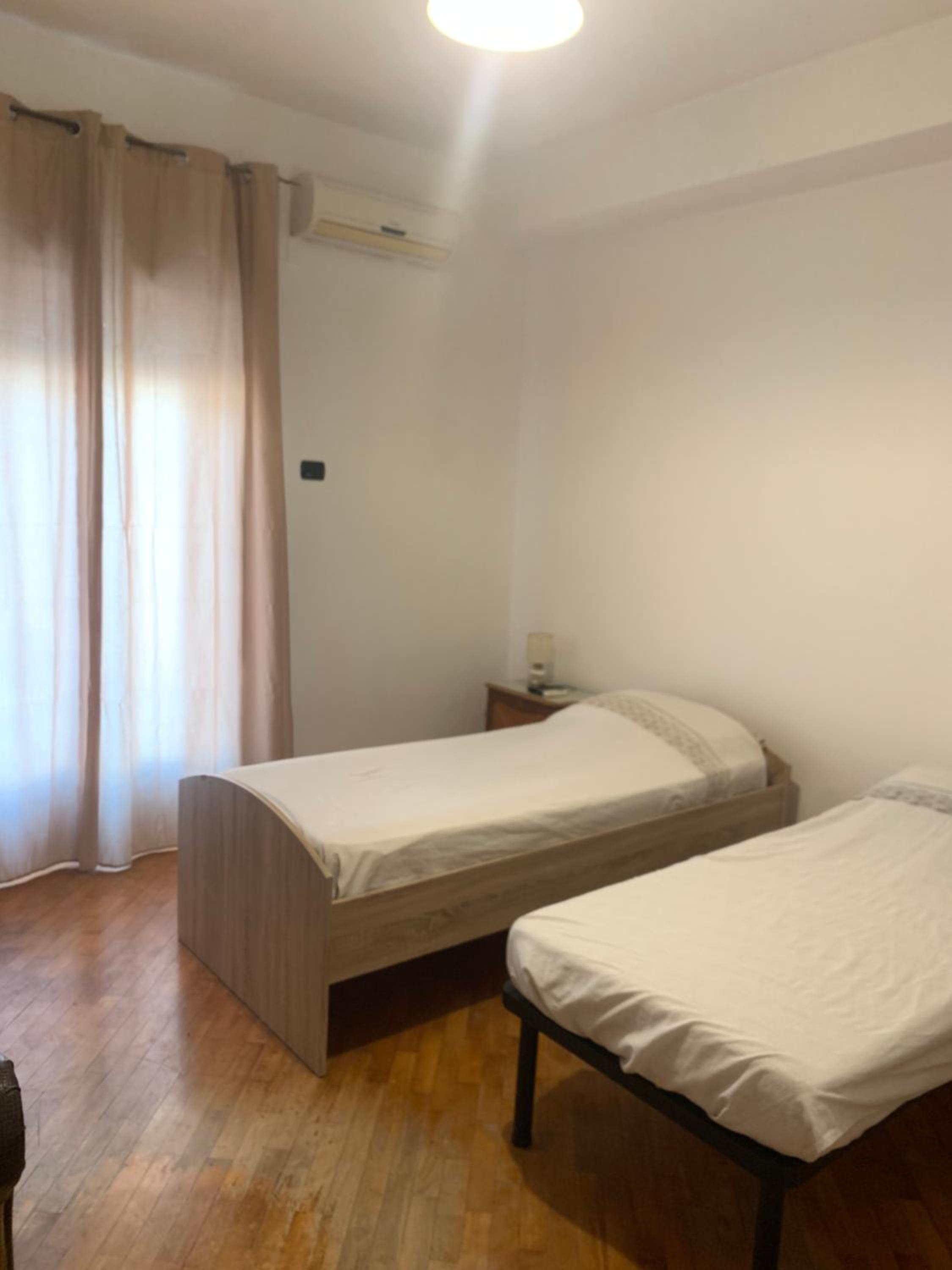 Twin Room with Shared Bathroom photo 3