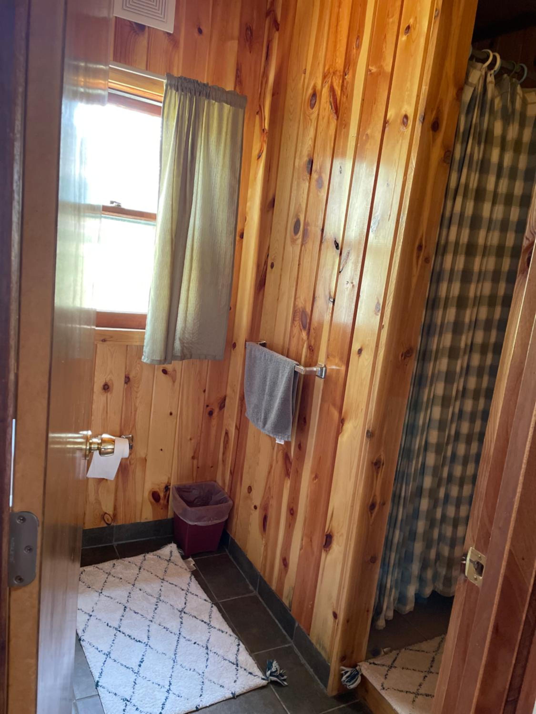 Four-Bedroom House photo 2