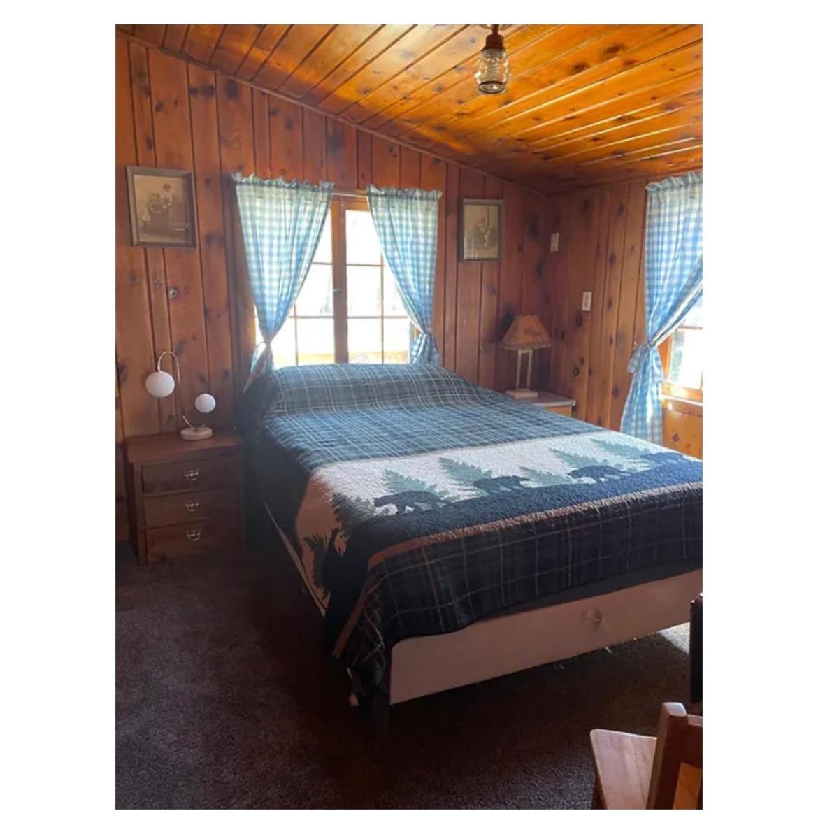One-Bedroom House photo 1