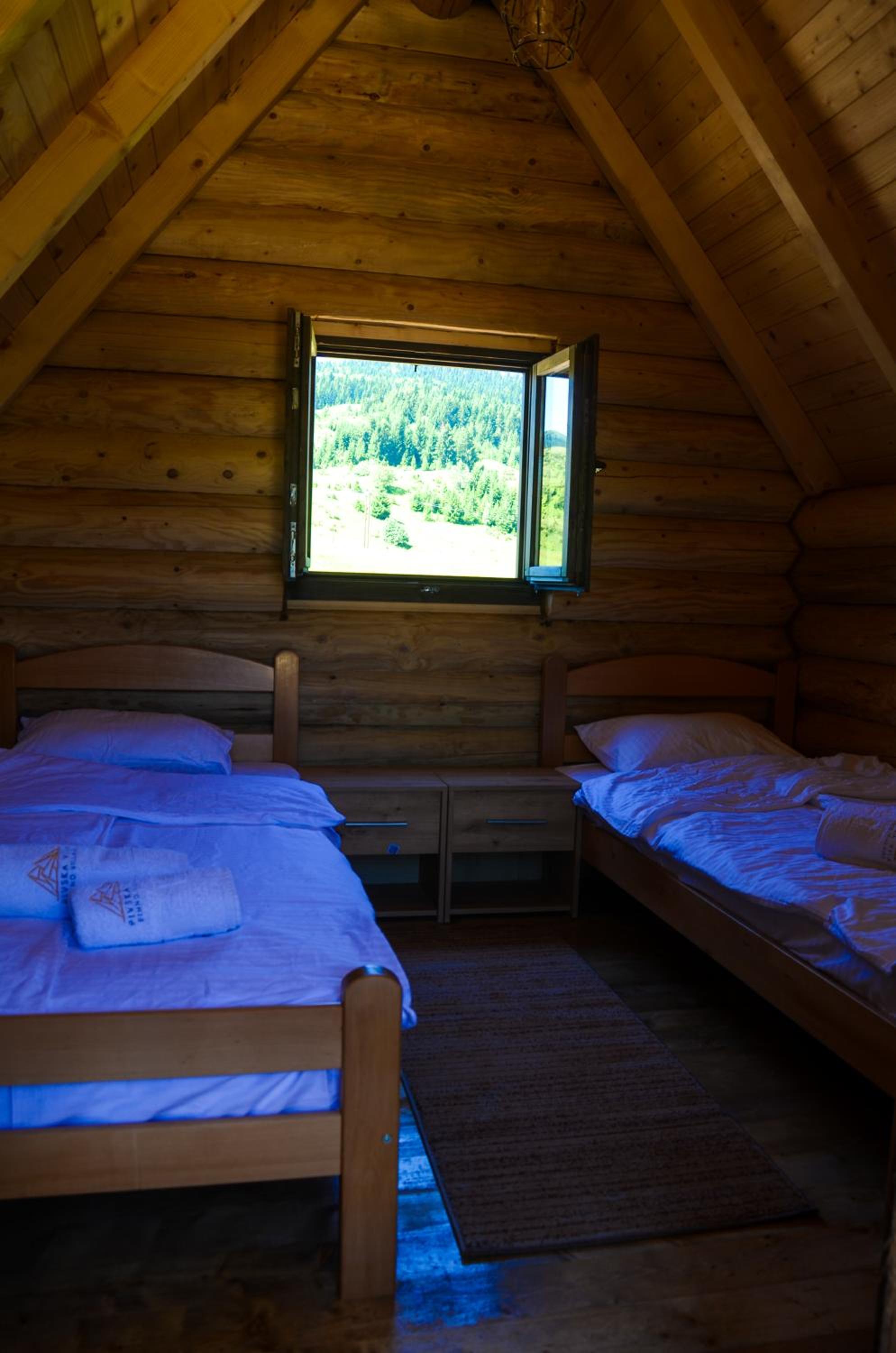 Twin Room with Private Bathroom