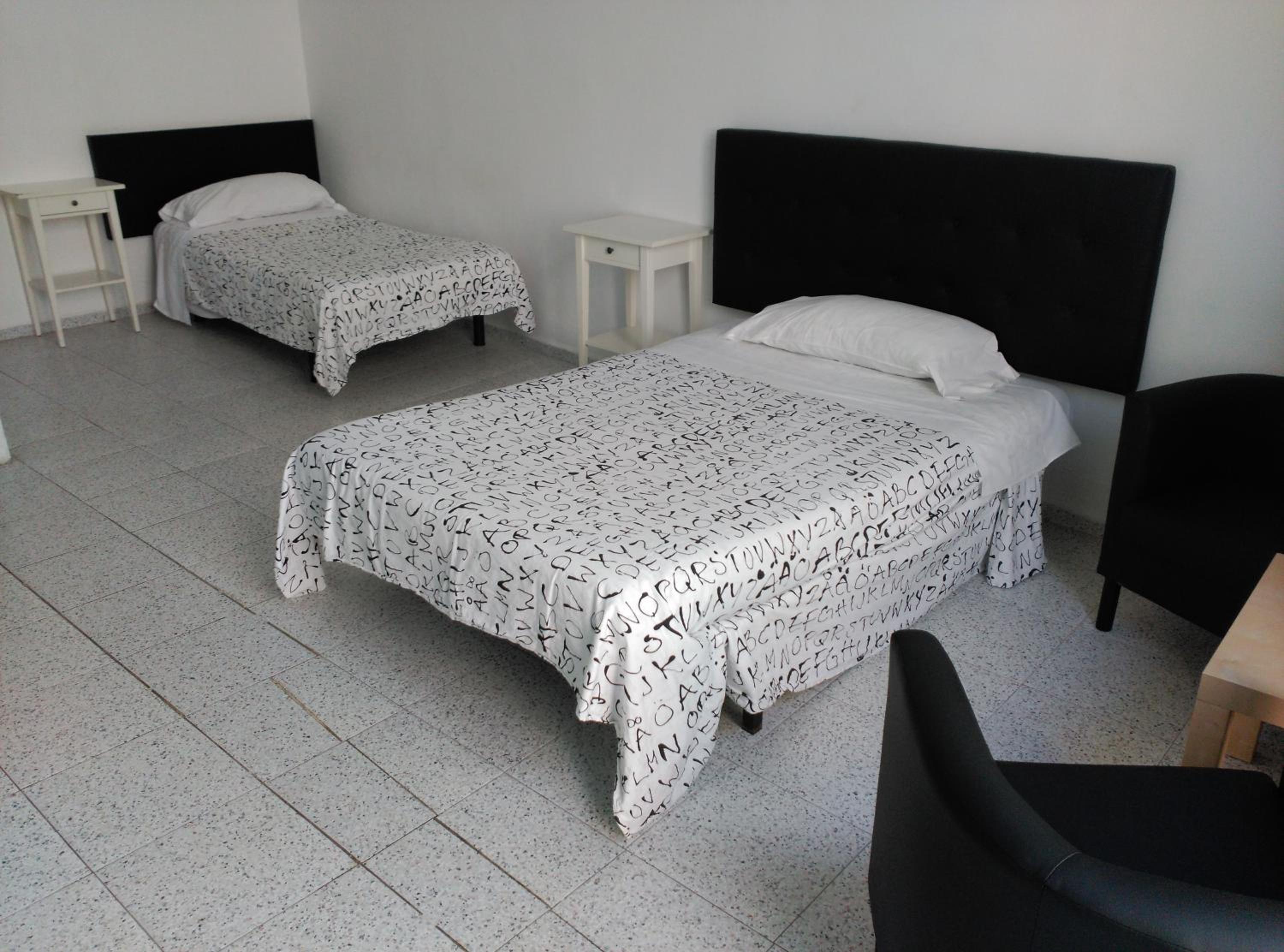 Triple Room with Shared Bathroom photo 2