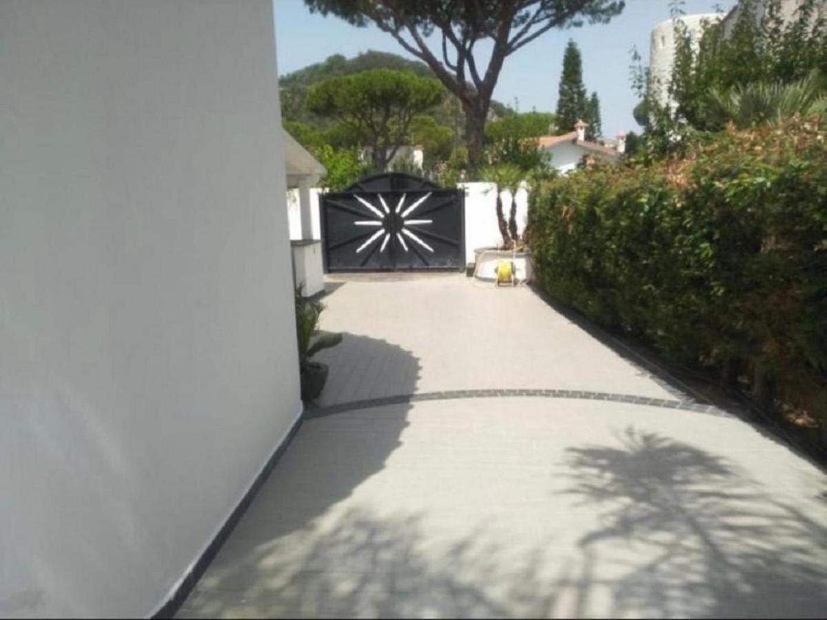 Three-Bedroom Villa photo 2